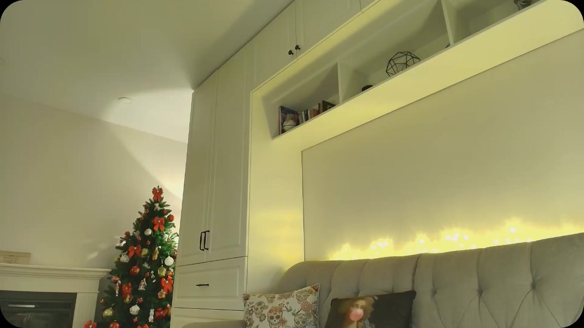 Gallery image thumbnail from Elysewine's myfreecams stream on, 01/19/2025, 06:32 image 15 of 20