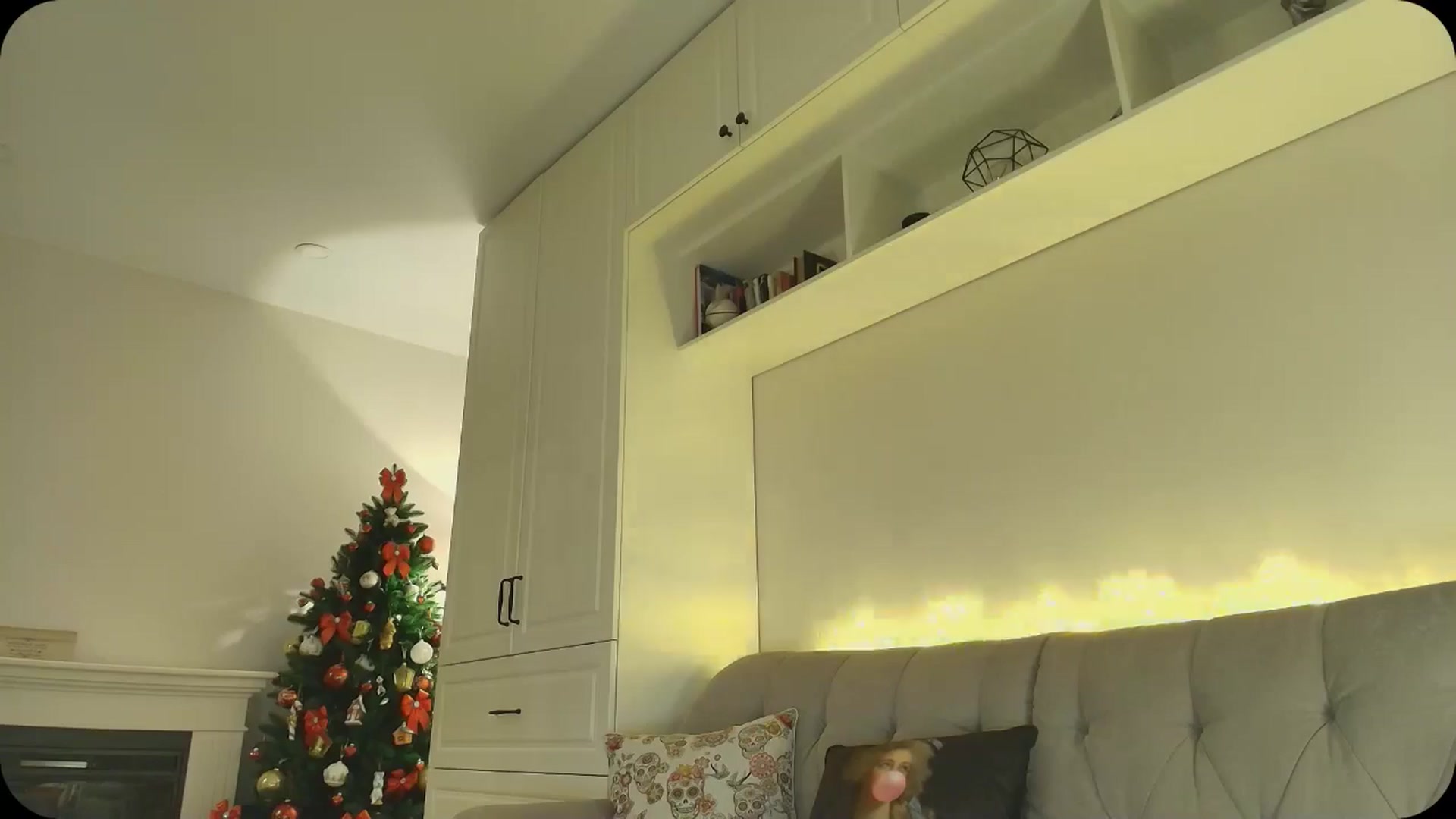 Gallery image thumbnail from Elysewine's myfreecams stream on, 01/19/2025, 06:32 image 17 of 20
