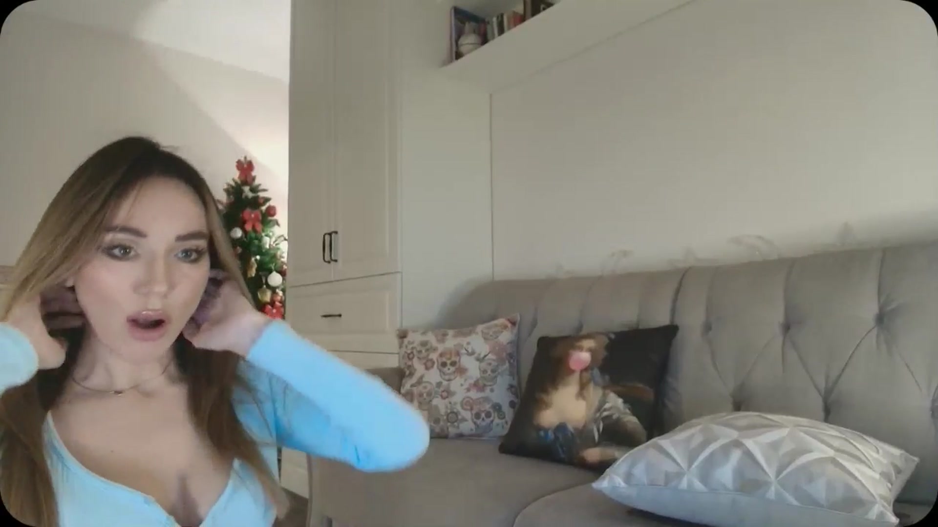 Gallery image thumbnail from Elysewine's myfreecams stream on, 01/19/2025, 07:08 image 5 of 20