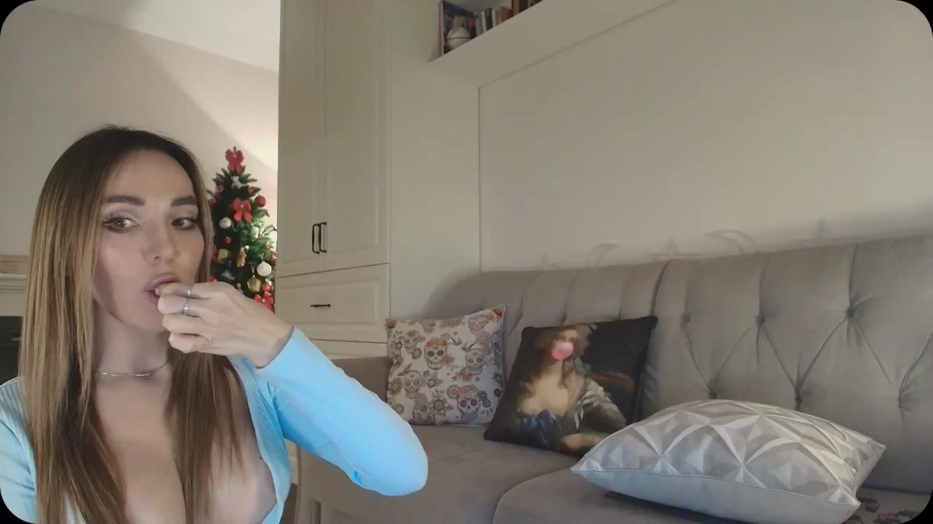 Gallery image thumbnail from Elysewine's myfreecams stream on, 01/19/2025, 07:08 image 18 of 20
