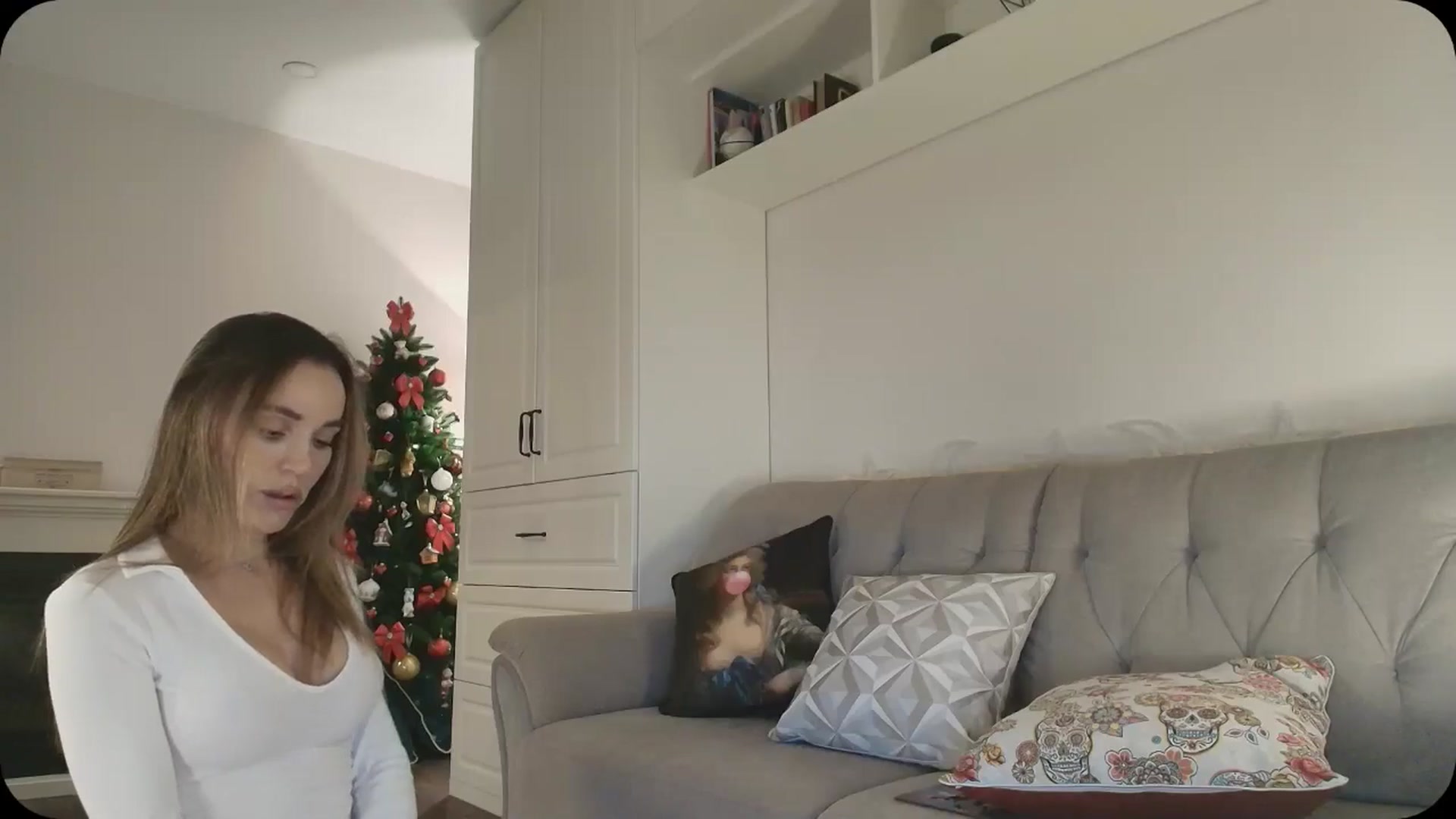 Gallery image thumbnail from Elysewine's myfreecams stream on, 01/25/2025, 07:27 image 3 of 20