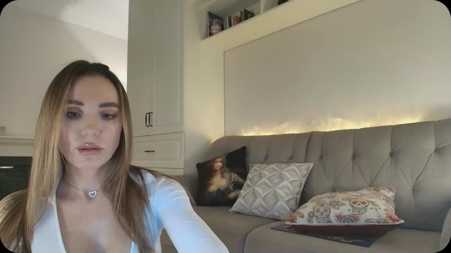 Gallery image thumbnail from Elysewine's myfreecams stream on, 01/25/2025, 07:27 image 9 of 20