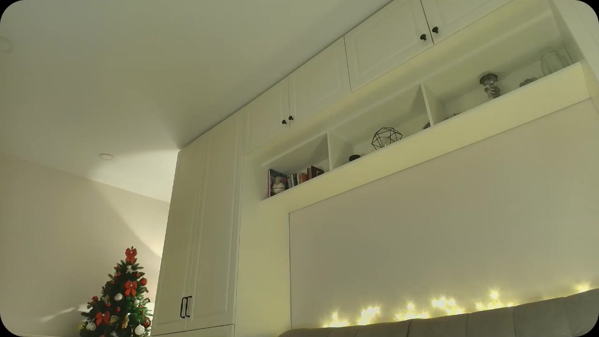 Gallery image thumbnail from Elysewine's myfreecams stream on, 01/25/2025, 07:27 image 17 of 20