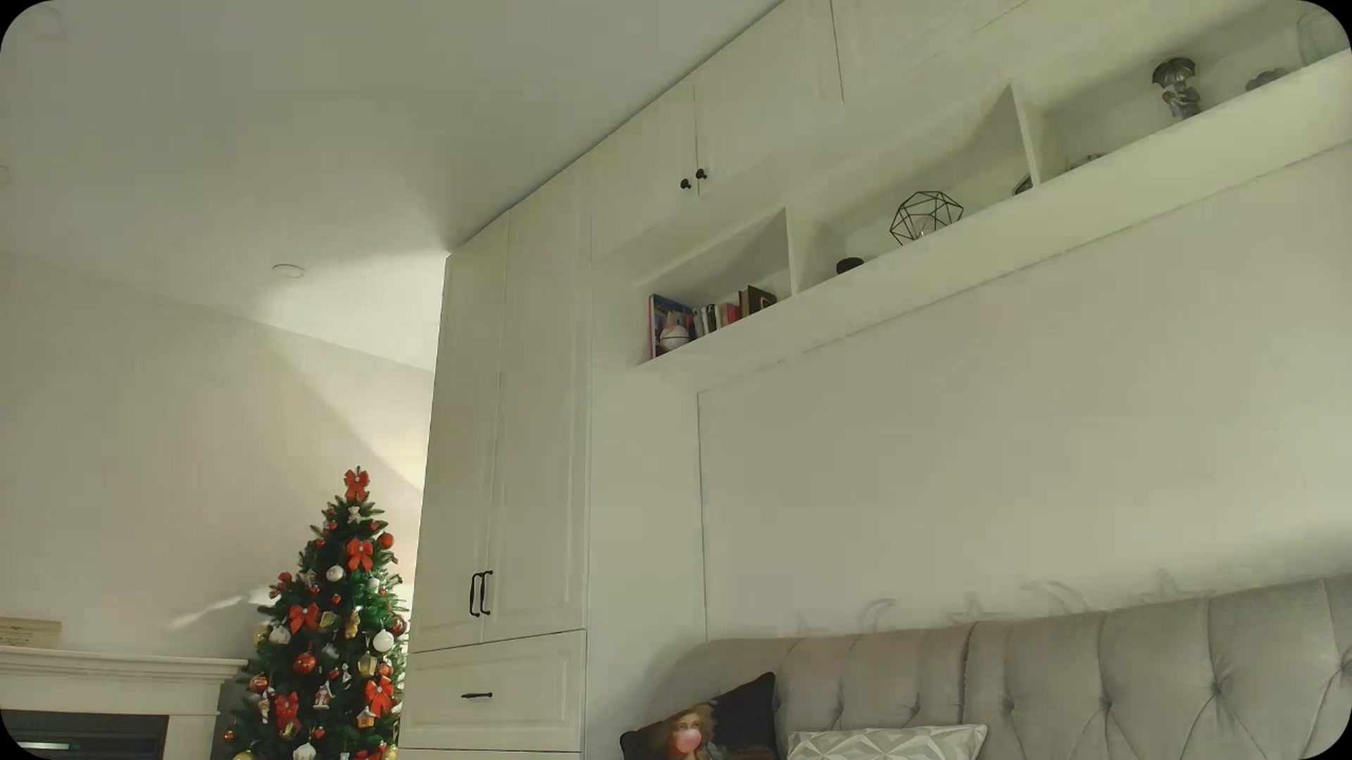 Gallery image thumbnail from Elysewine's myfreecams stream on, 01/25/2025, 07:27 image 11 of 20
