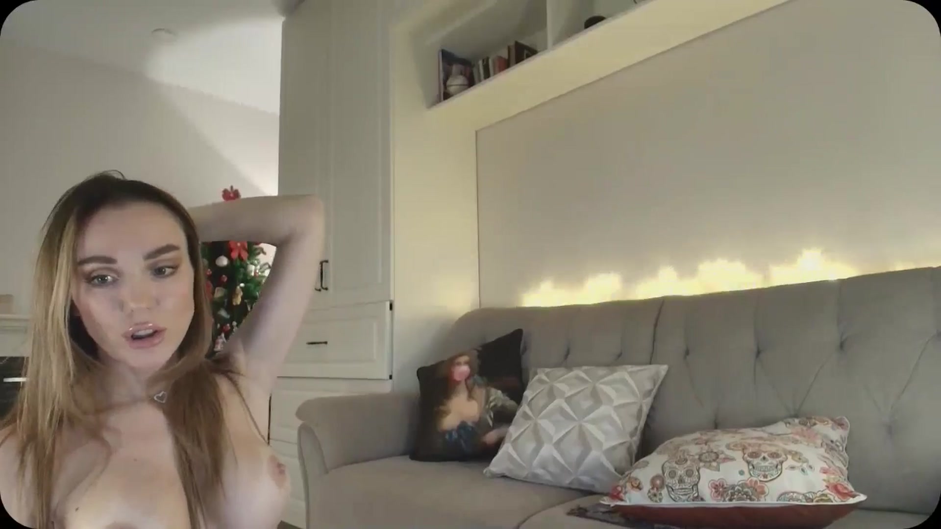 Gallery image thumbnail from Elysewine's myfreecams stream on, 01/25/2025, 08:32 image 5 of 20