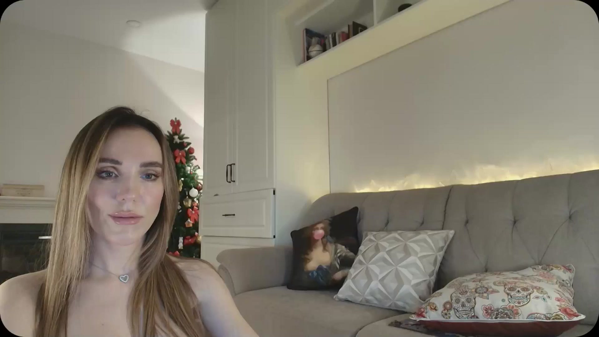 Gallery image thumbnail from Elysewine's myfreecams stream on, 01/25/2025, 08:32 image 12 of 20