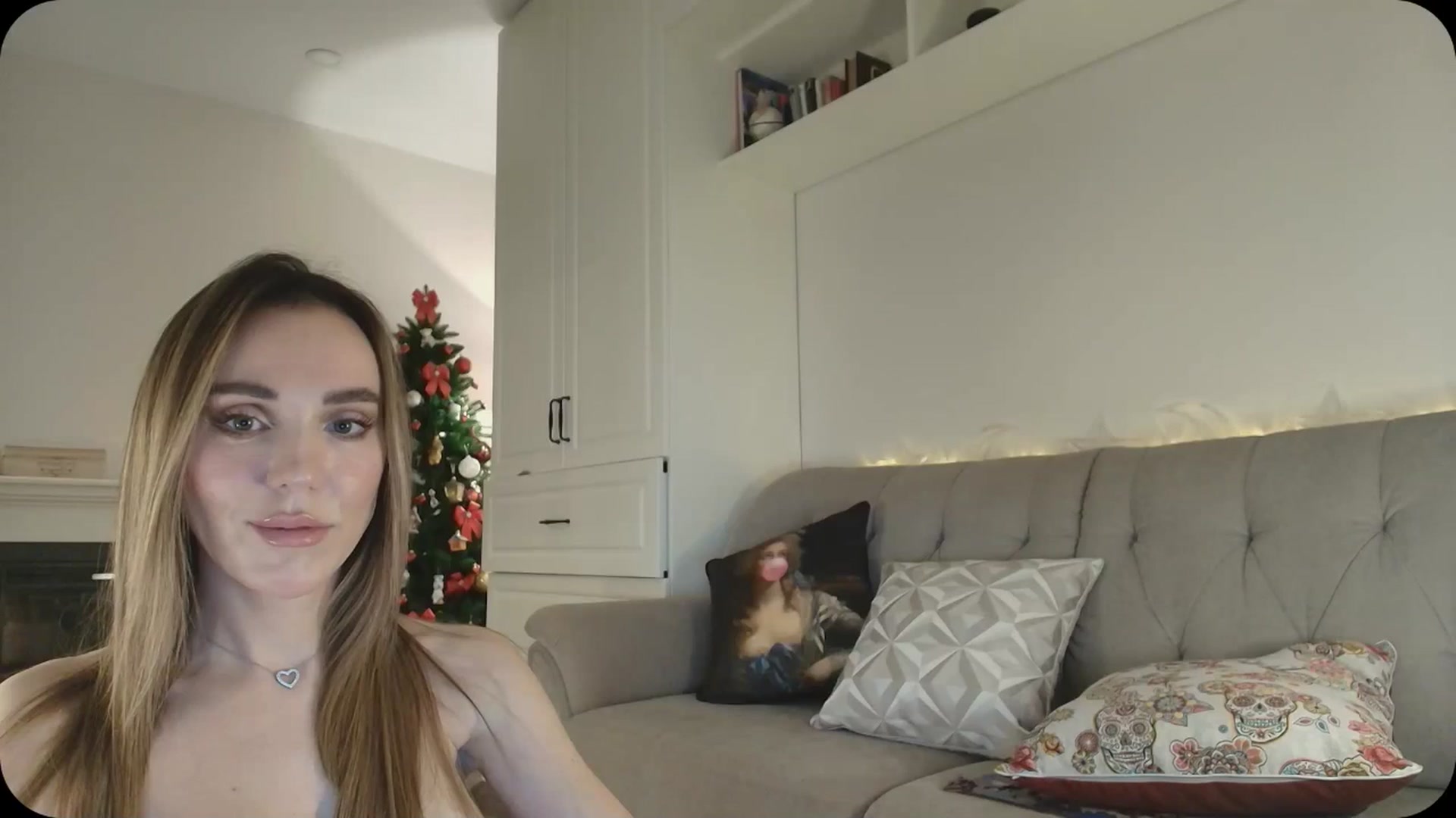 Gallery image thumbnail from Elysewine's myfreecams stream on, 01/25/2025, 08:32 image 11 of 20