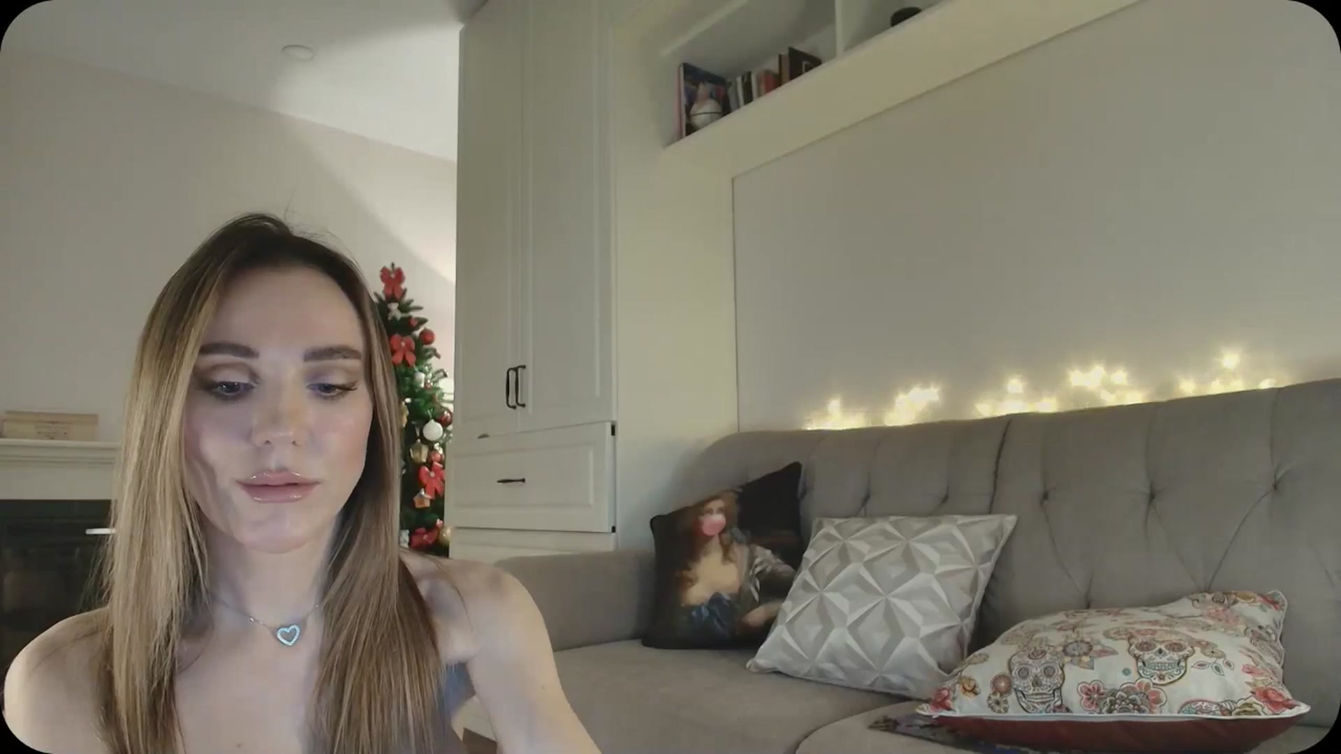 Gallery image thumbnail from Elysewine's myfreecams stream on, 01/25/2025, 08:32 image 10 of 20