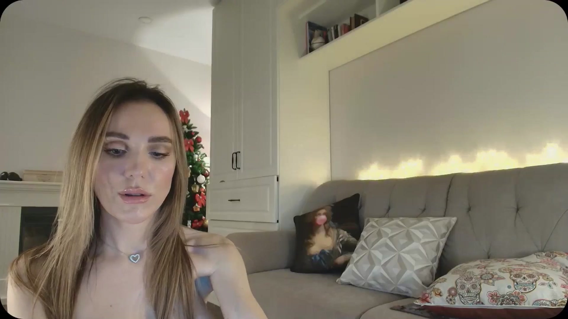 Gallery image thumbnail from Elysewine's myfreecams stream on, 01/25/2025, 08:32 image 18 of 20
