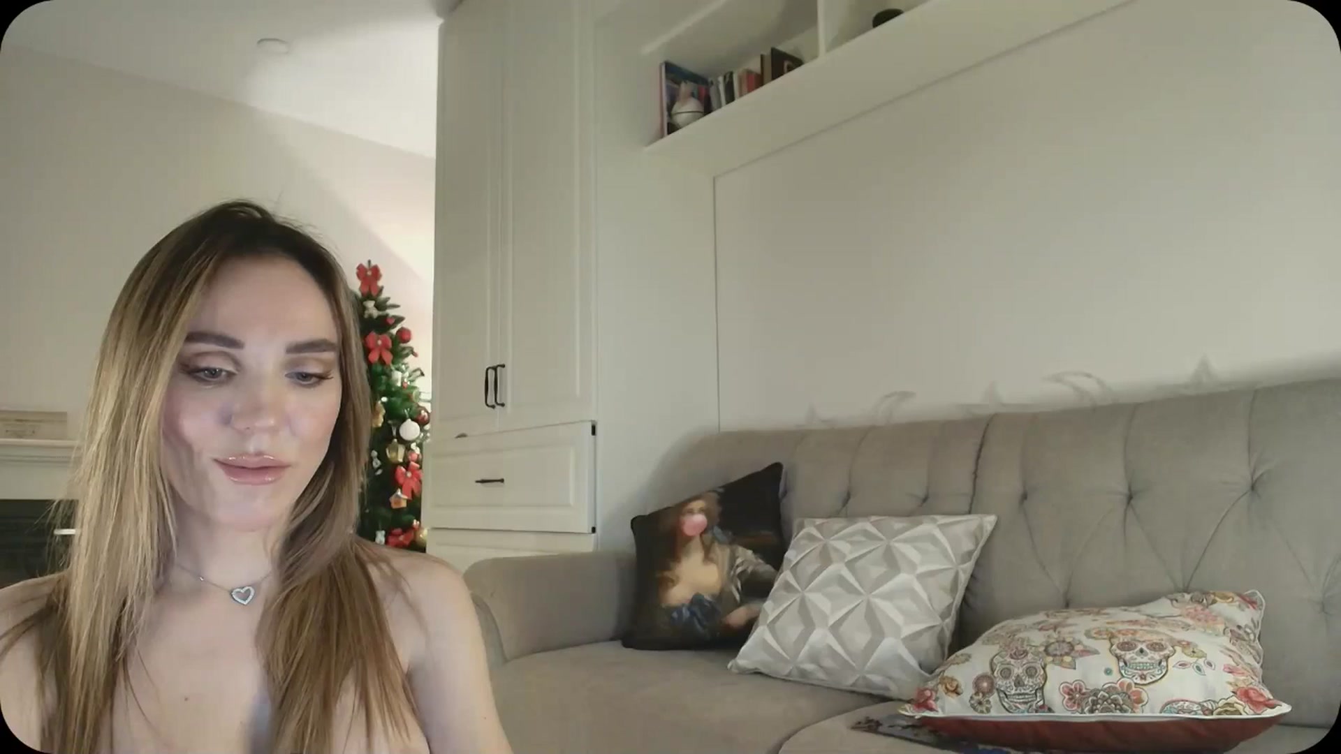 Gallery image thumbnail from Elysewine's myfreecams stream on, 01/25/2025, 08:32 image 6 of 20
