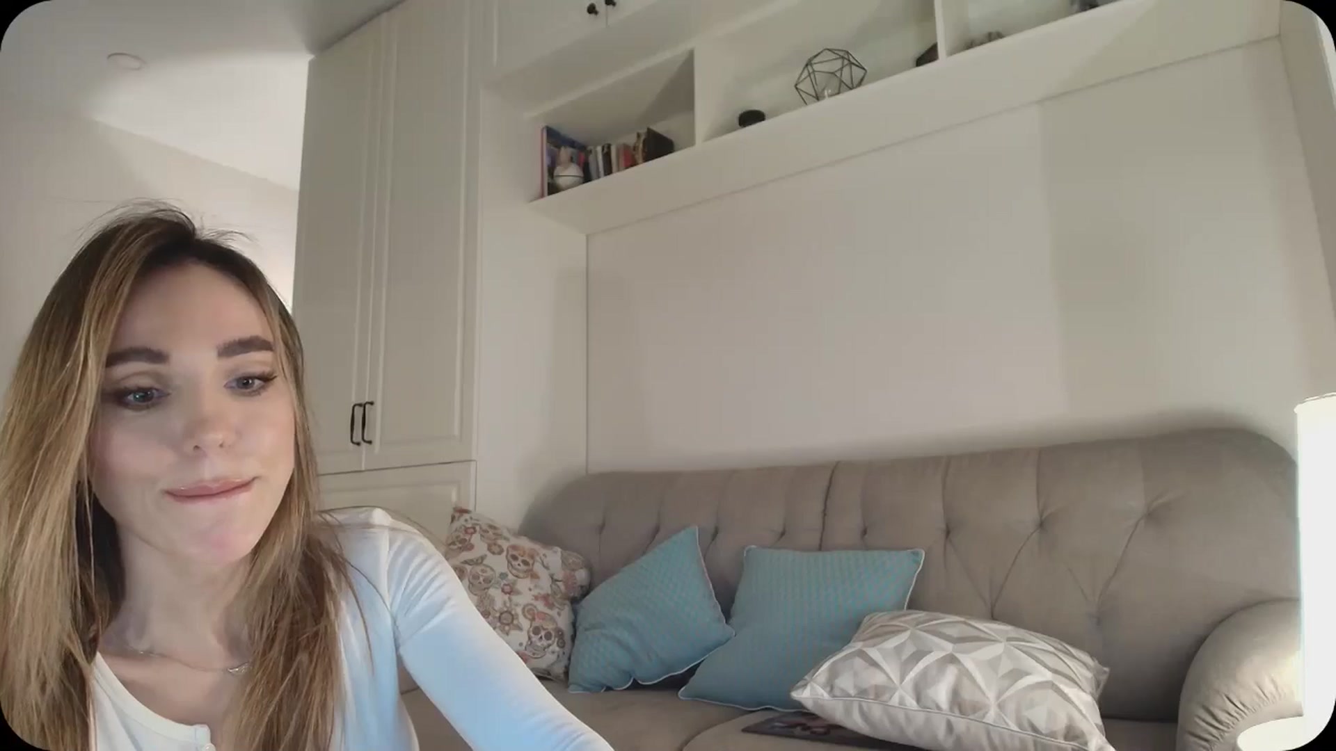Gallery image thumbnail from Elysewine's myfreecams stream on, 01/26/2025, 05:21 image 13 of 20