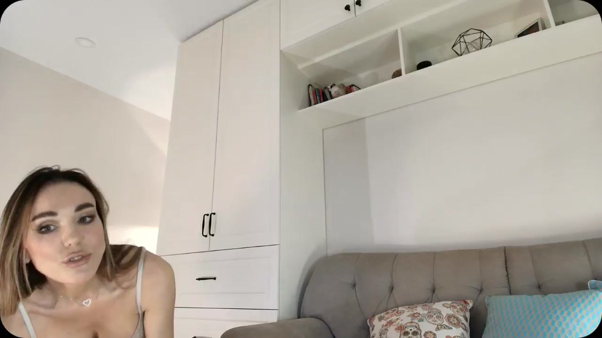 Gallery image thumbnail from Elysewine's myfreecams stream on, 02/08/2025, 06:25 image 15 of 20