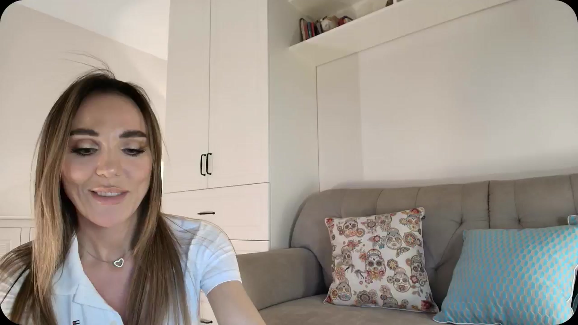 Gallery image thumbnail from Elysewine's myfreecams stream on, 02/08/2025, 08:33 image 4 of 20