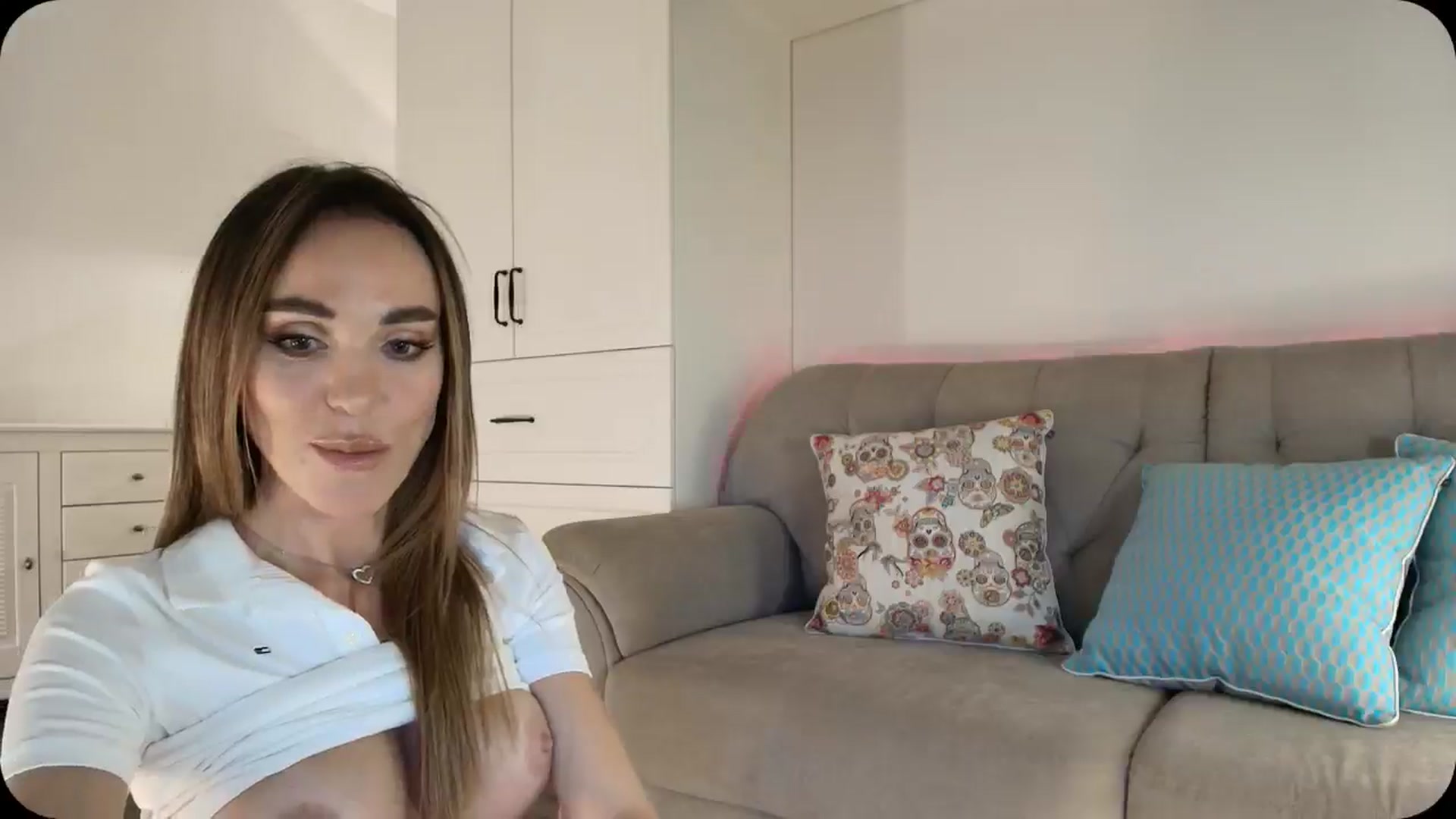 Gallery image thumbnail from Elysewine's myfreecams stream on, 02/08/2025, 08:33 image 11 of 20