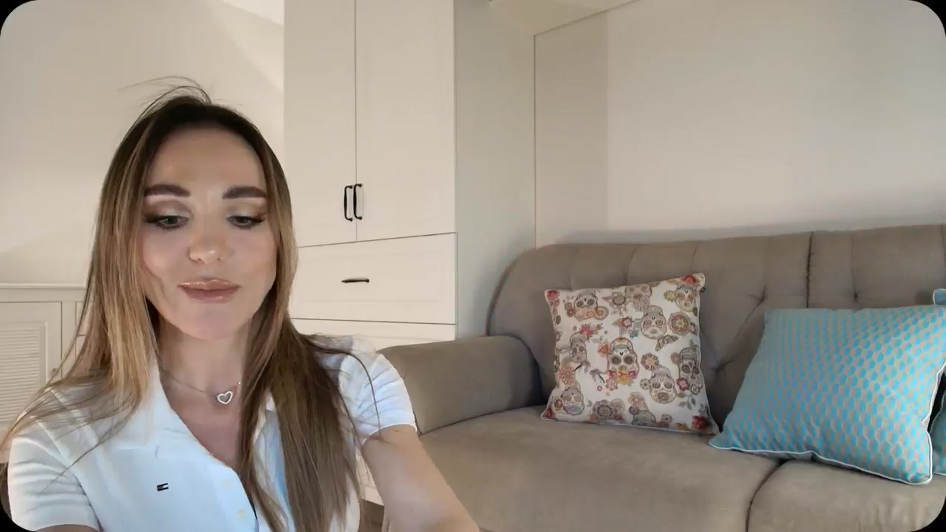Gallery image thumbnail from Elysewine's myfreecams stream on, 02/08/2025, 08:33 image 6 of 20