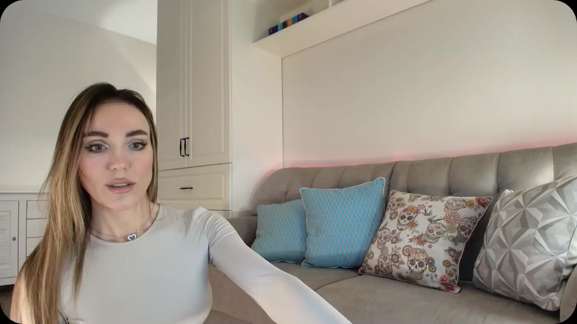 Gallery image thumbnail from Elysewine's myfreecams stream on, 02/15/2025, 06:28 image 3 of 20