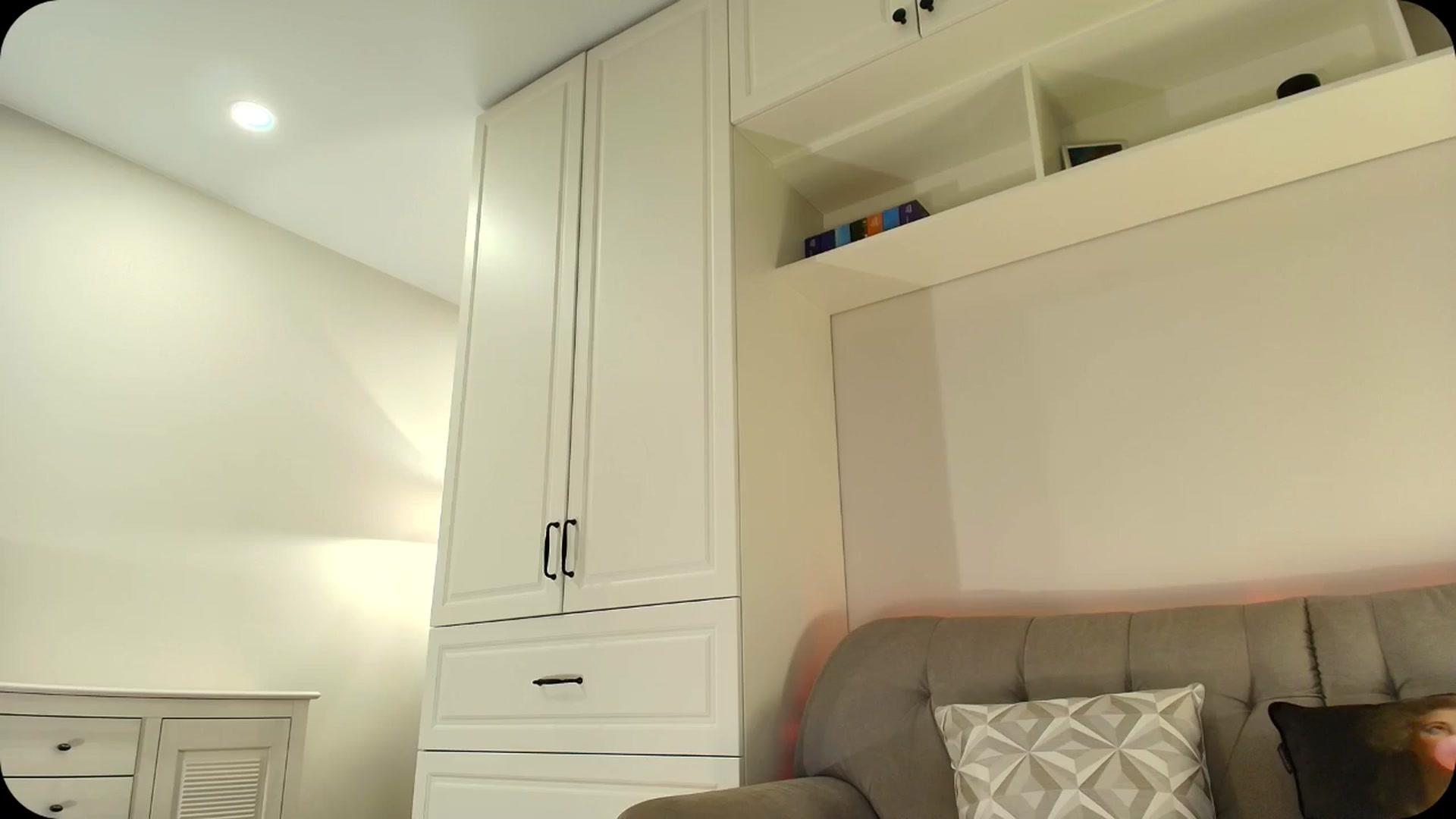Gallery image thumbnail from Elysewine's myfreecams stream on, 03/01/2025, 05:42 image 18 of 20
