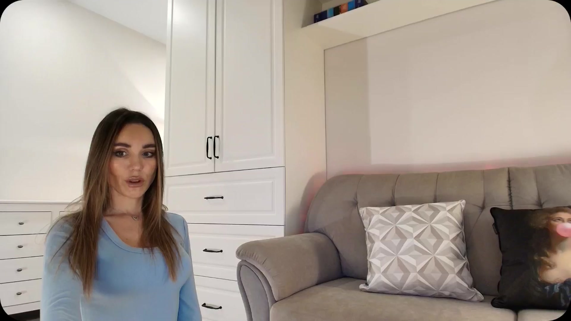 Gallery image thumbnail from Elysewine's myfreecams stream on, 03/01/2025, 05:42 image 16 of 20
