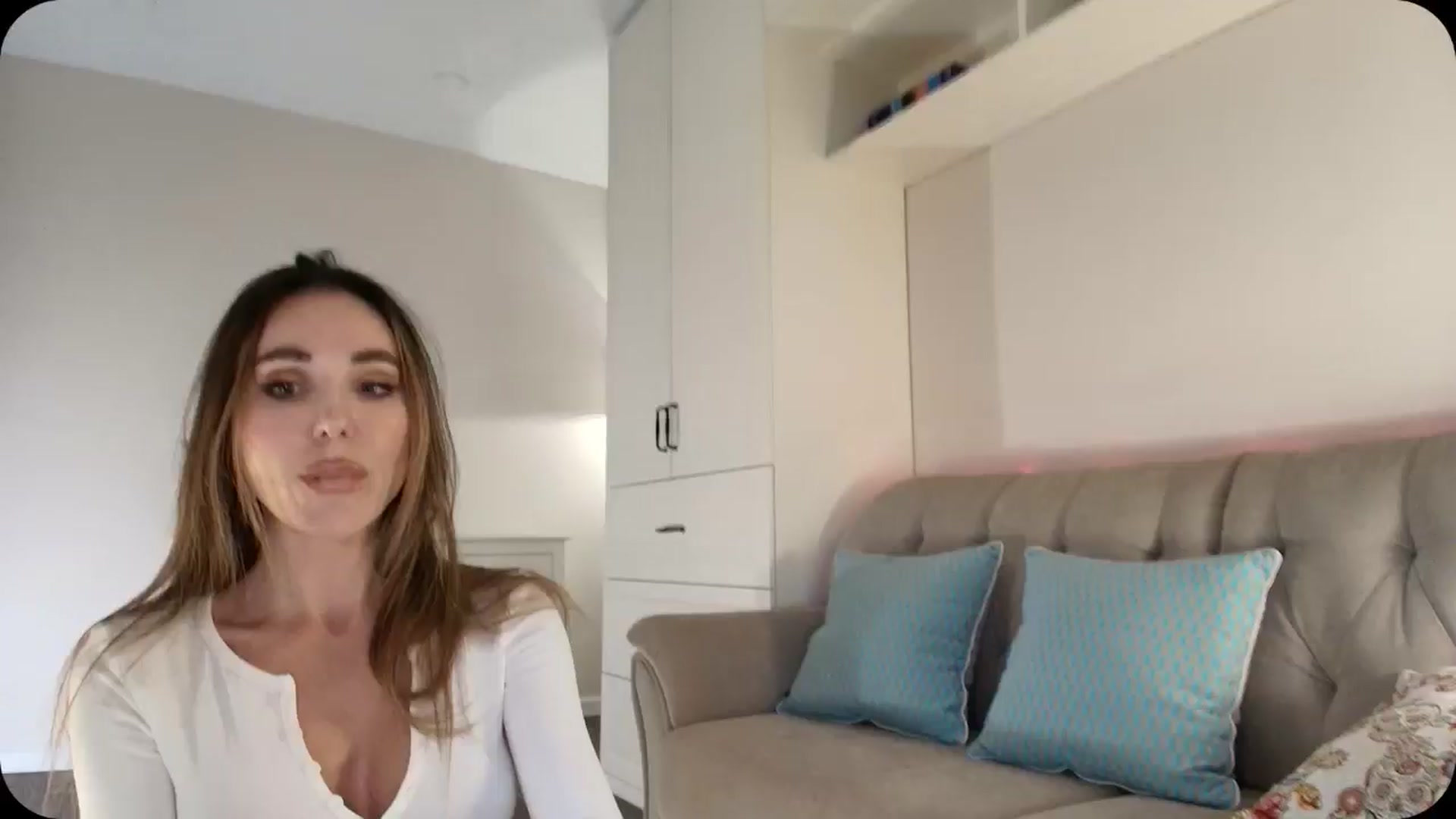 Gallery image thumbnail from Elysewine's myfreecams stream on, 03/09/2025, 06:55 image 3 of 20