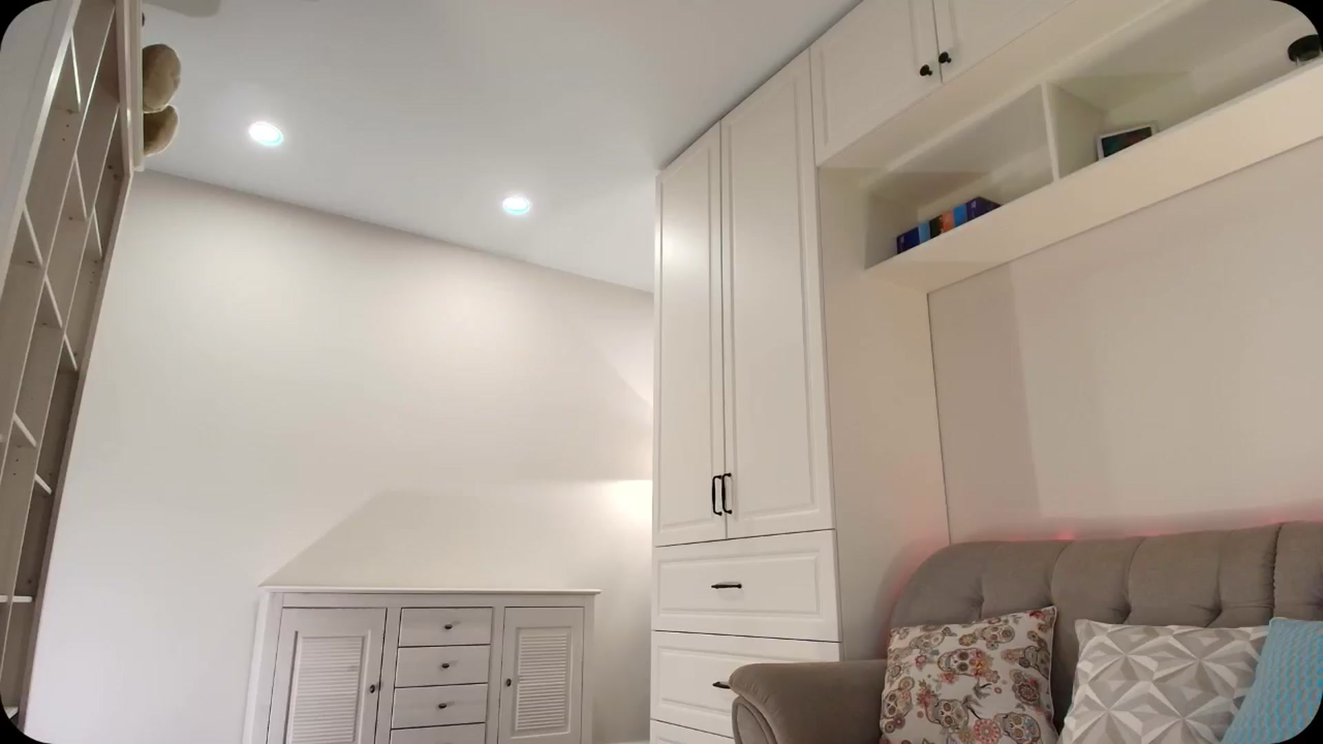 Gallery image thumbnail from Elysewine's myfreecams stream on, 03/15/2025, 05:41 image 18 of 20