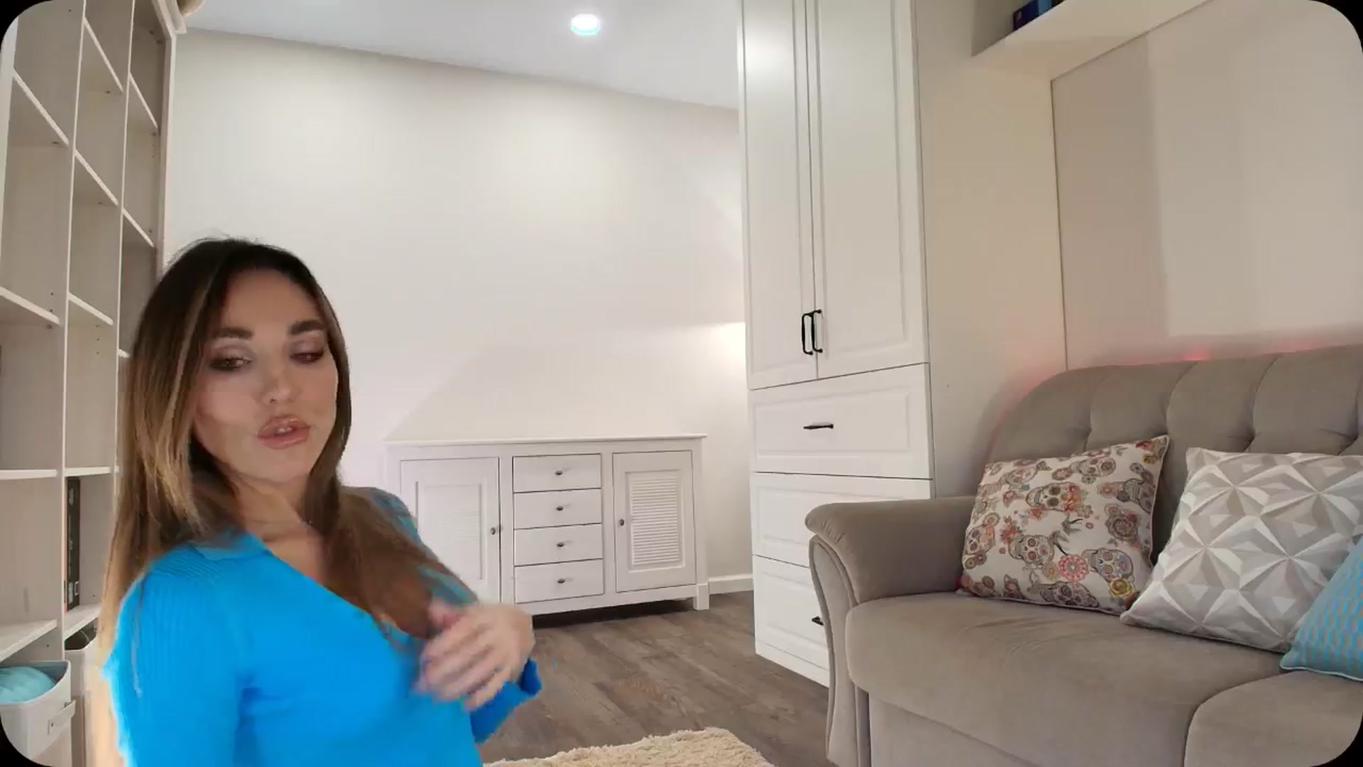 Gallery image thumbnail from Elysewine's myfreecams stream on, 03/15/2025, 05:41 image 5 of 20