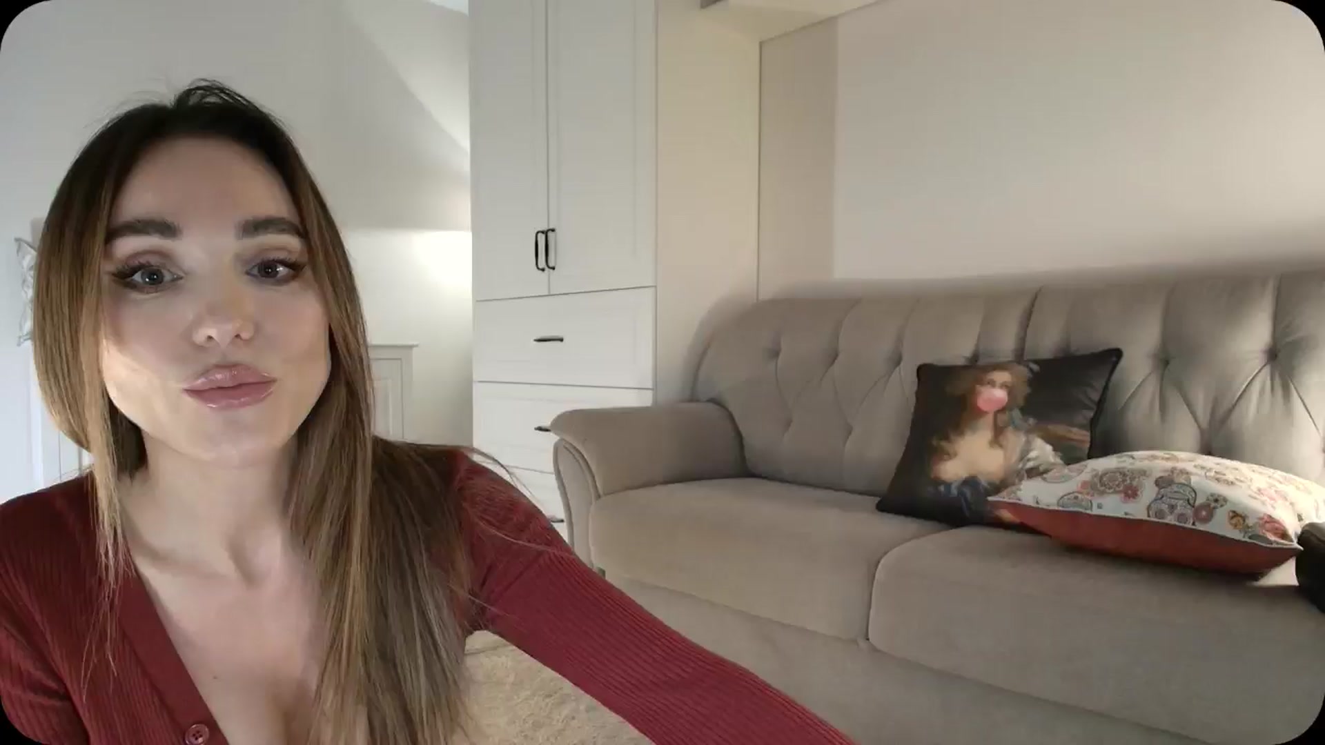 Gallery image thumbnail from Elysewine's myfreecams stream on, 03/16/2025, 05:25 image 18 of 20