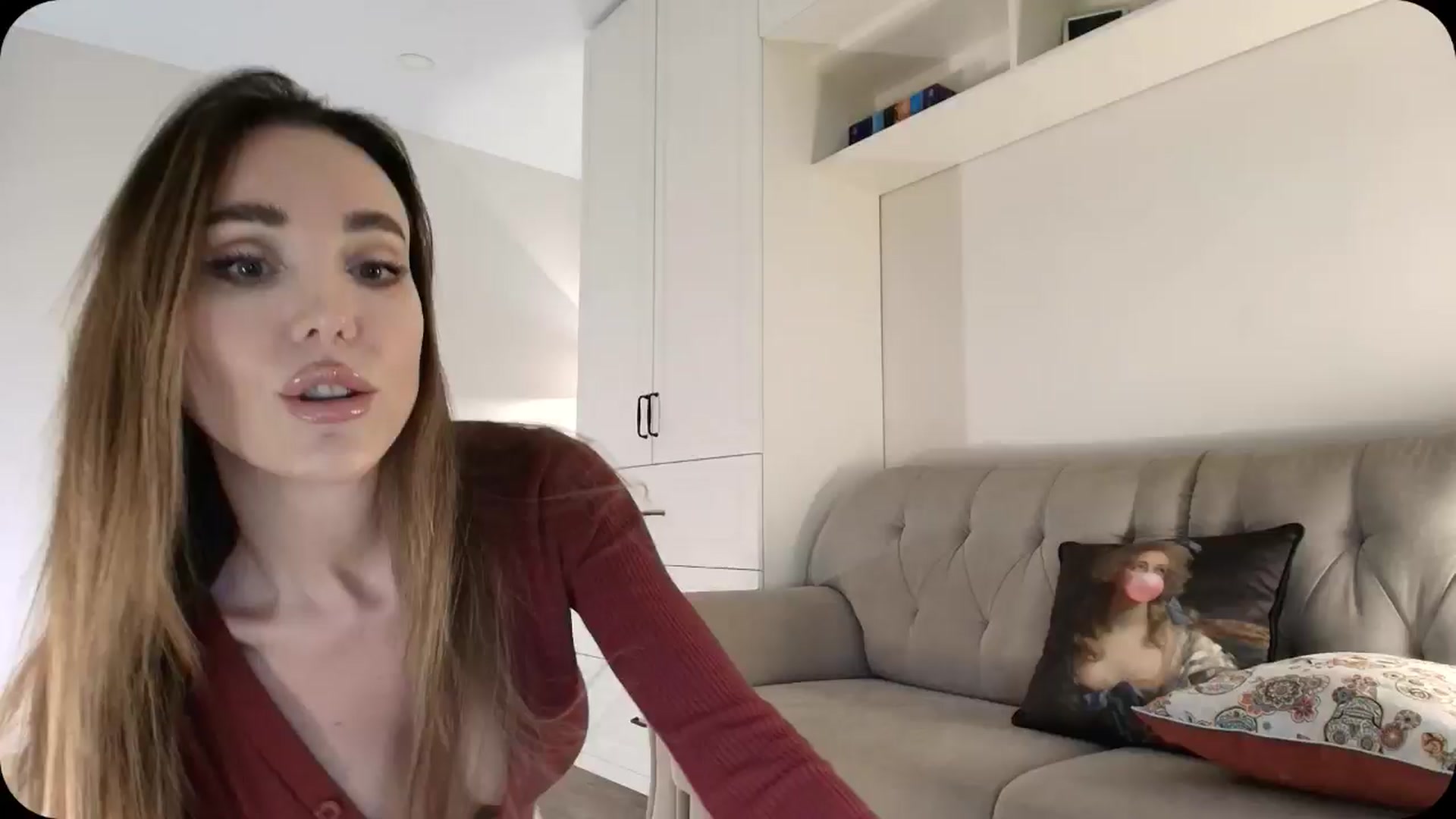 Gallery image thumbnail from Elysewine's myfreecams stream on, 03/16/2025, 05:25 image 5 of 20