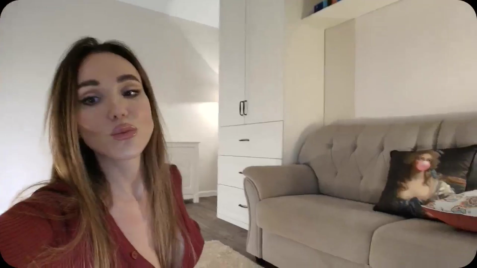 Gallery image thumbnail from Elysewine's myfreecams stream on, 03/16/2025, 05:25 image 6 of 20