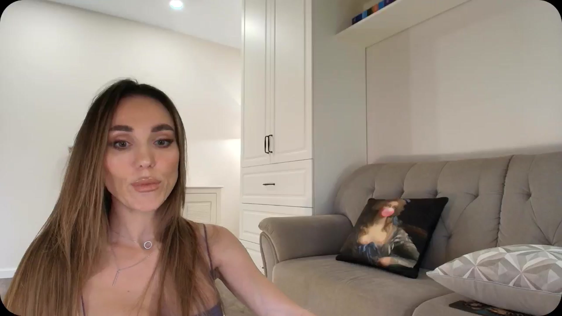 Gallery image thumbnail from Elysewine's myfreecams stream on, 03/29/2025, 06:04 image 9 of 20