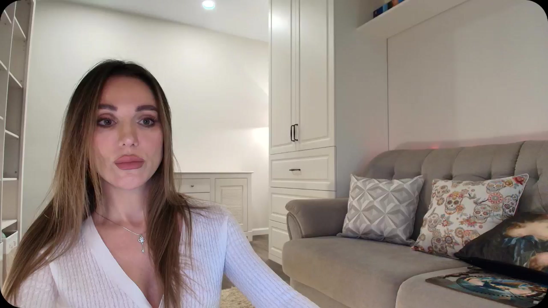 Gallery image thumbnail from Elysewine's myfreecams stream on, 03/30/2025, 06:15 image 1 of 20