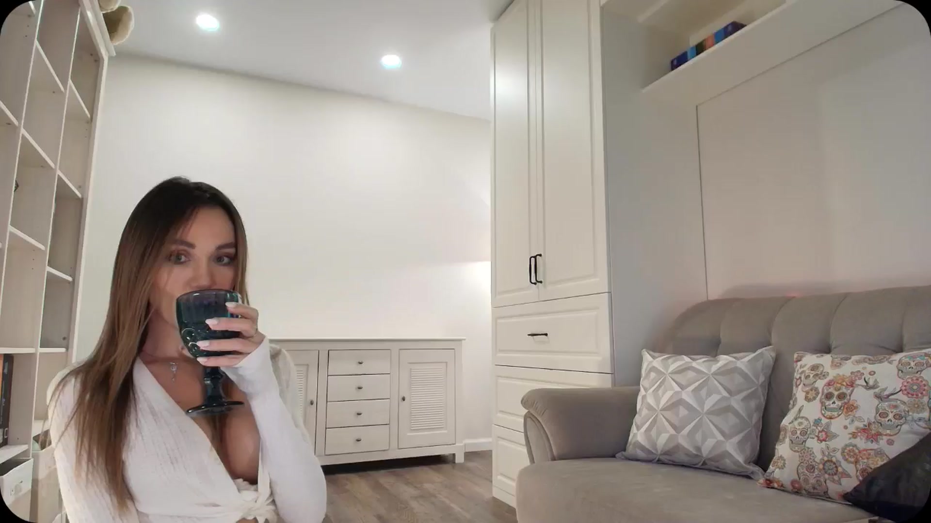 Gallery image thumbnail from Elysewine's myfreecams stream on, 03/30/2025, 06:15 image 12 of 20