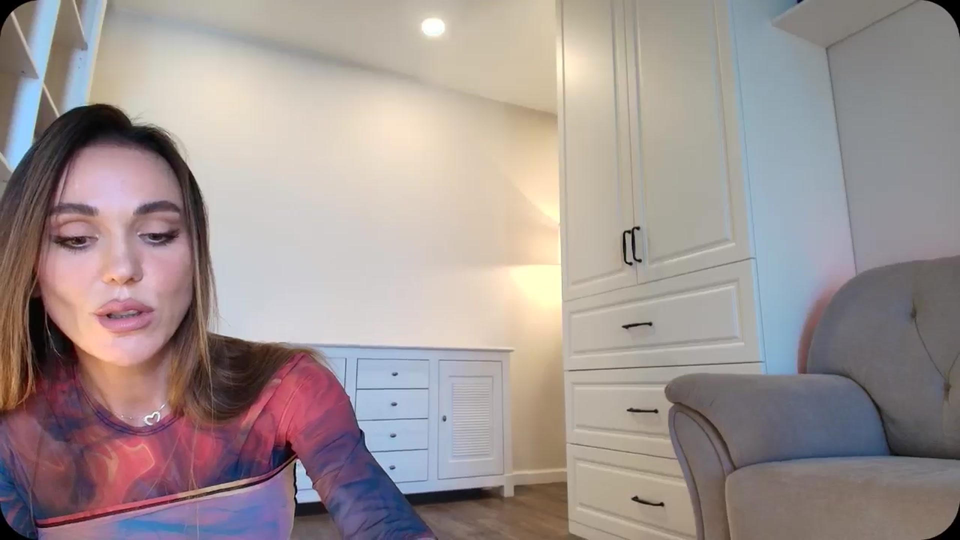 Gallery image thumbnail from Elysewine's myfreecams stream on, 04/06/2025, 05:47 image 10 of 20