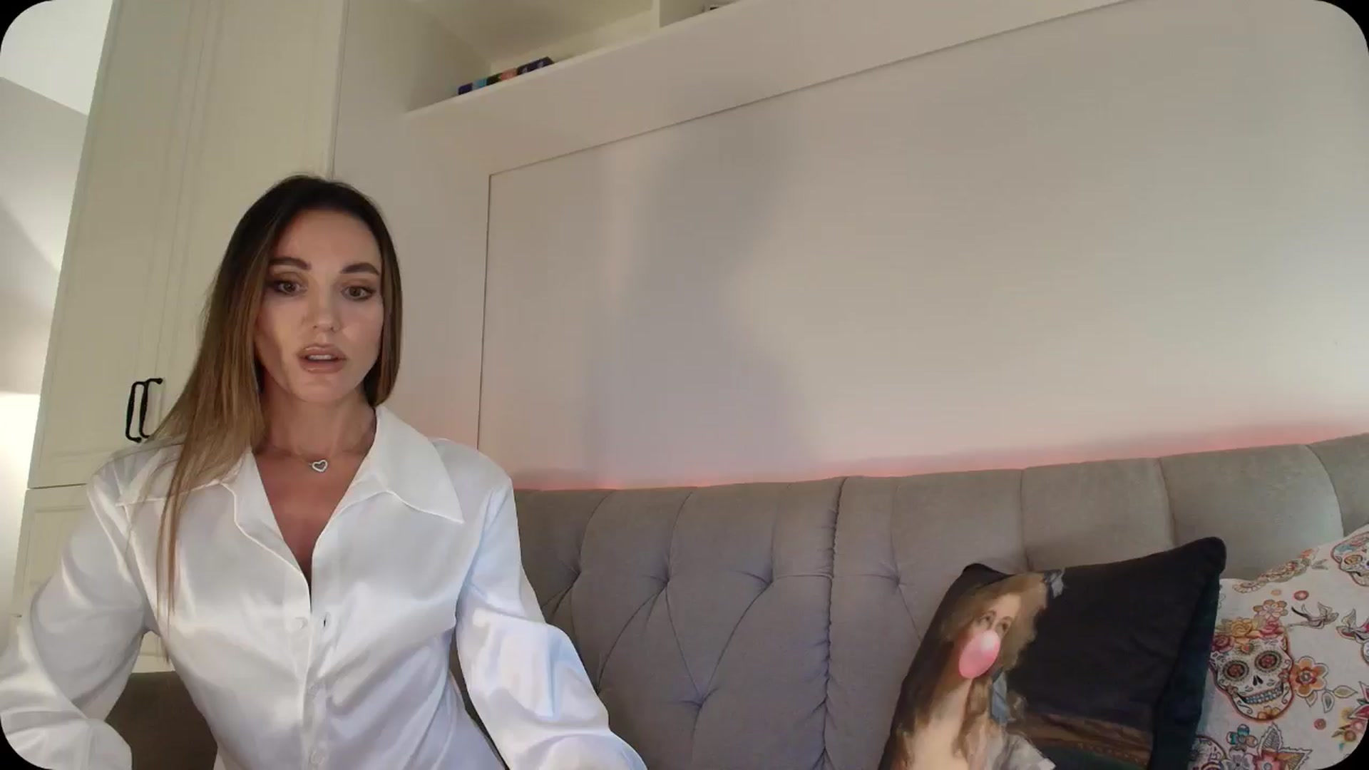Gallery image thumbnail from Elysewine's myfreecams stream on, 04/06/2025, 07:40 image 9 of 20