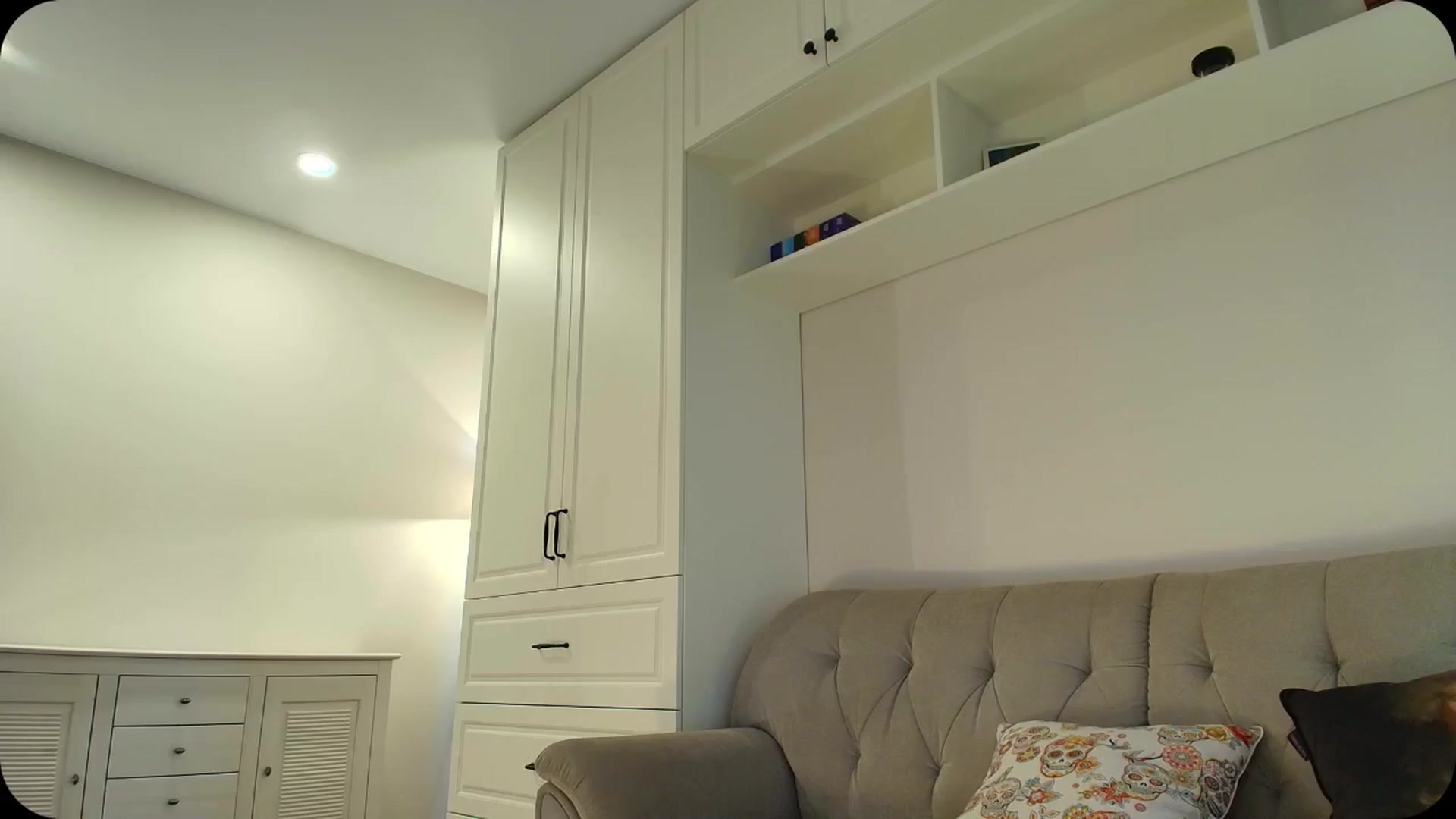 Gallery image thumbnail from Elysewine's myfreecams stream on, 04/12/2025, 05:11 image 3 of 20