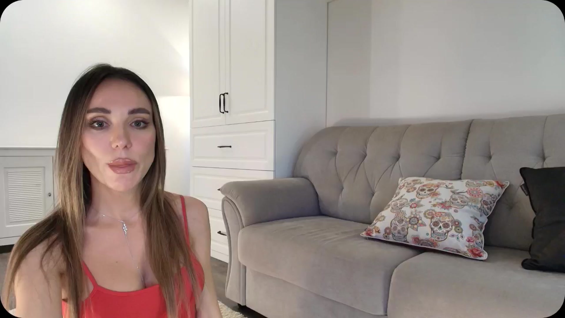 Gallery image thumbnail from Elysewine's myfreecams stream on, 04/12/2025, 05:11 image 8 of 20