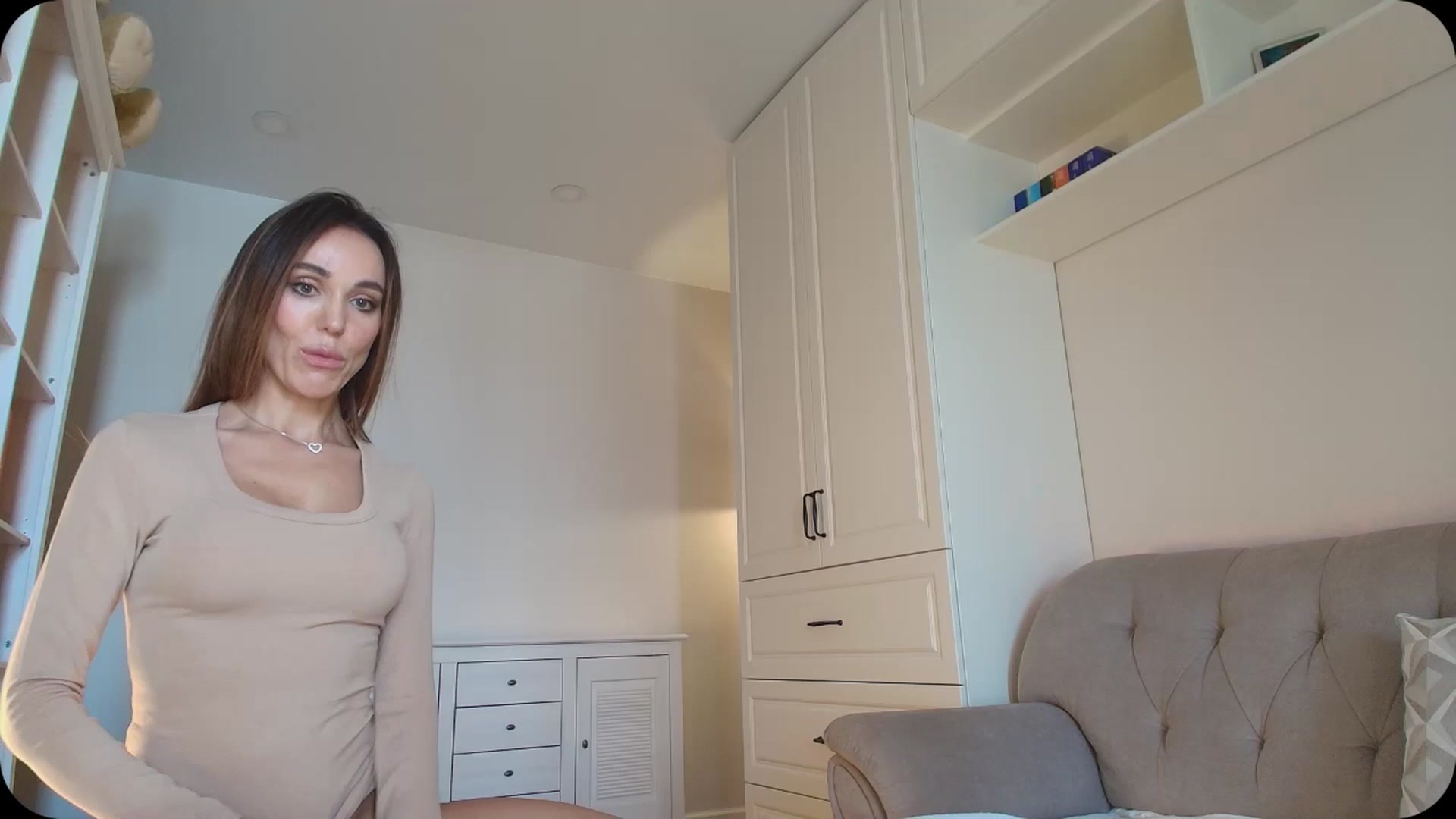Gallery image thumbnail from Elysewine's myfreecams stream on, 04/19/2025, 05:56 image 9 of 20