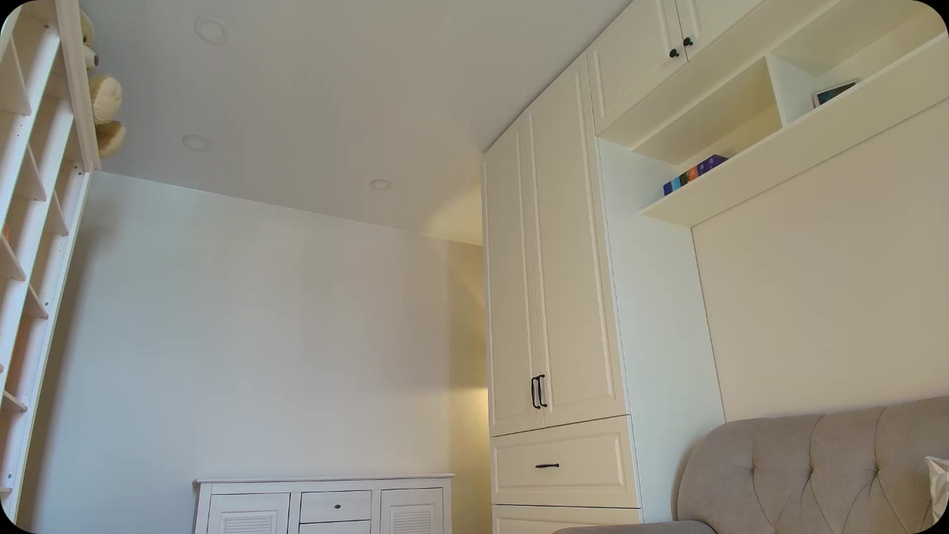 Gallery image thumbnail from Elysewine's myfreecams stream on, 04/19/2025, 05:56 image 1 of 20