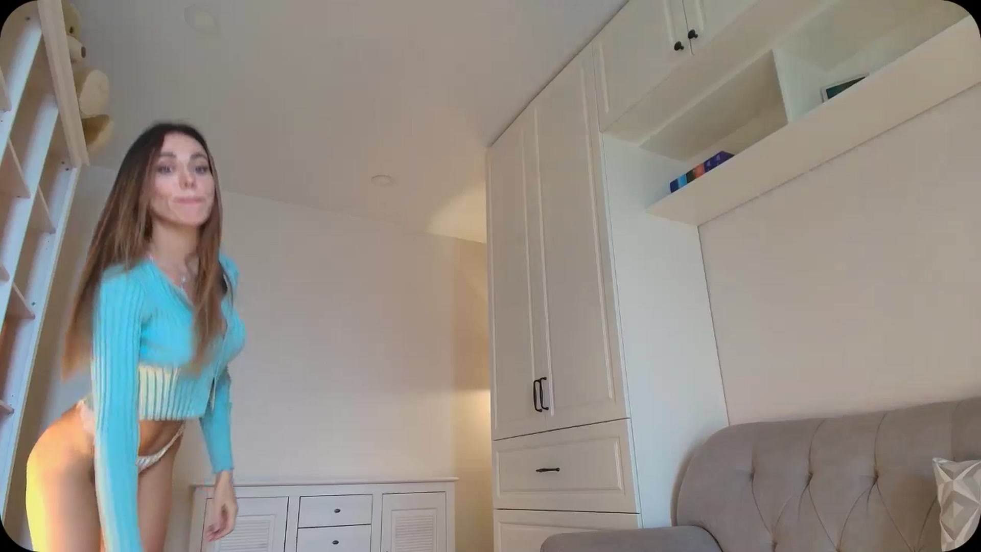 Gallery image thumbnail from Elysewine's myfreecams stream on, 04/20/2025, 05:42 image 5 of 20