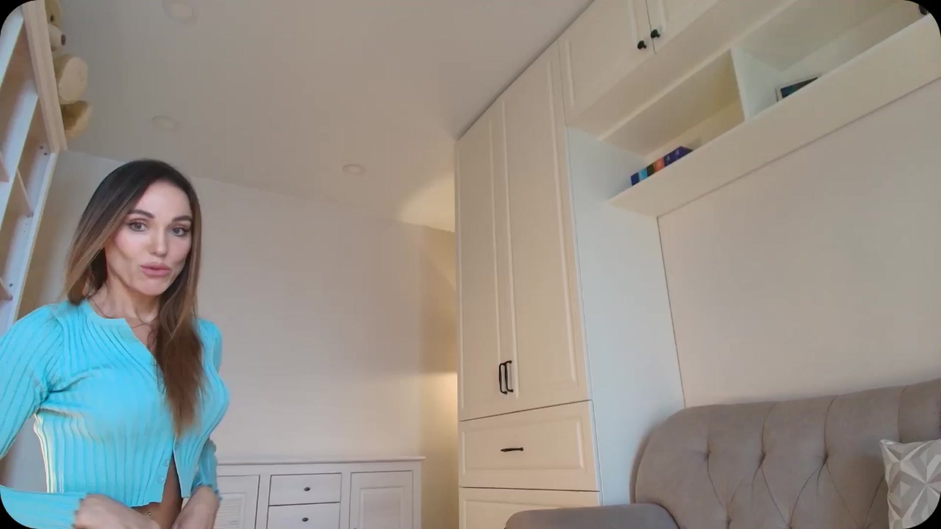 Gallery image thumbnail from Elysewine's myfreecams stream on, 04/20/2025, 05:42 image 1 of 20