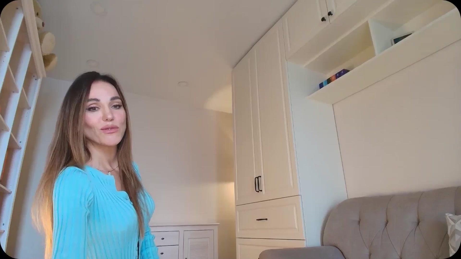 Gallery image thumbnail from Elysewine's myfreecams stream on, 04/20/2025, 05:42 image 3 of 20