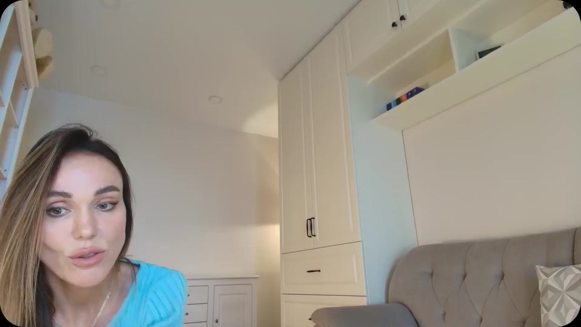 Gallery image thumbnail from Elysewine's myfreecams stream on, 04/20/2025, 05:42 image 20 of 20