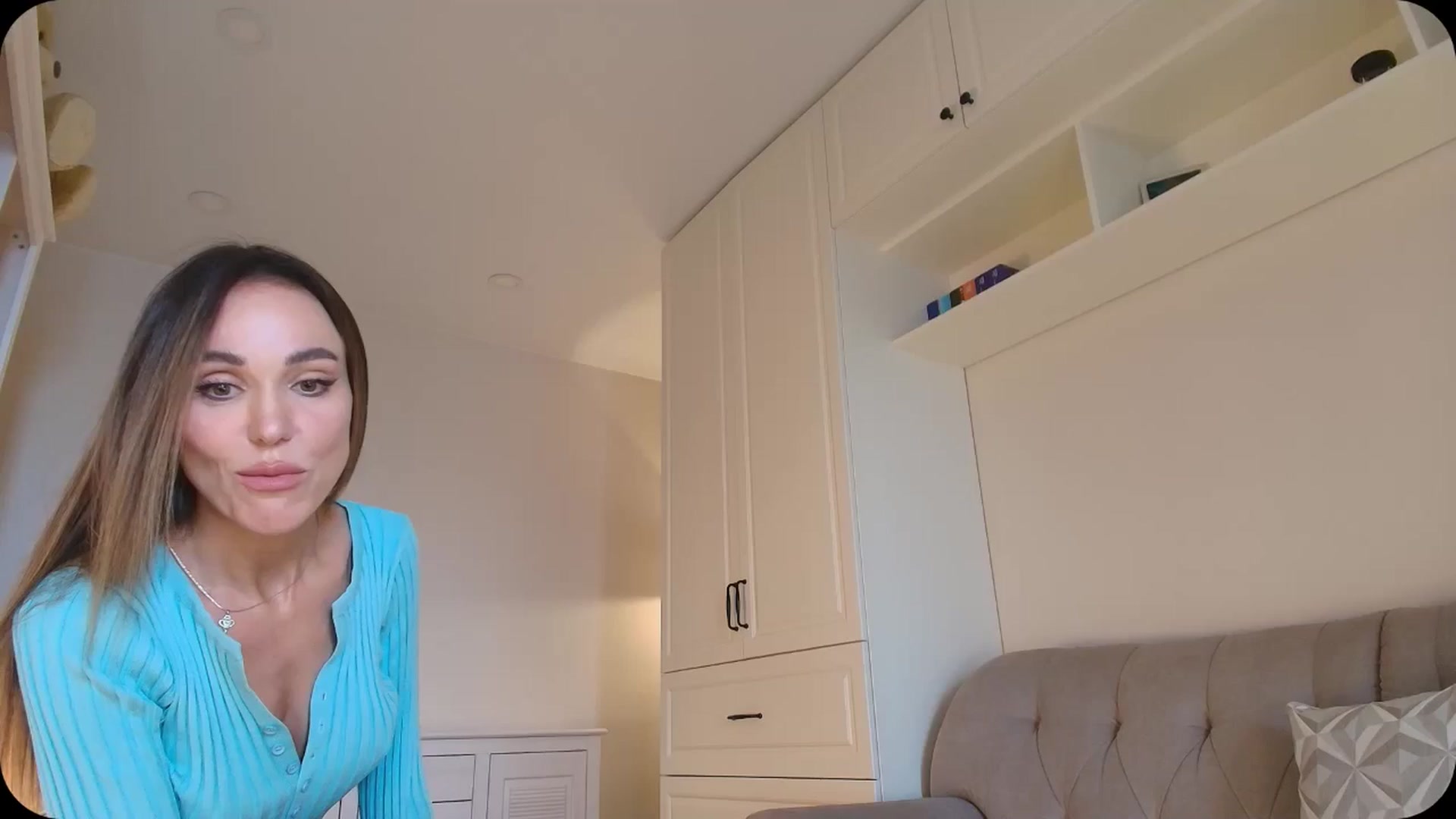 Gallery image thumbnail from Elysewine's myfreecams stream on, 04/20/2025, 05:42 image 11 of 20