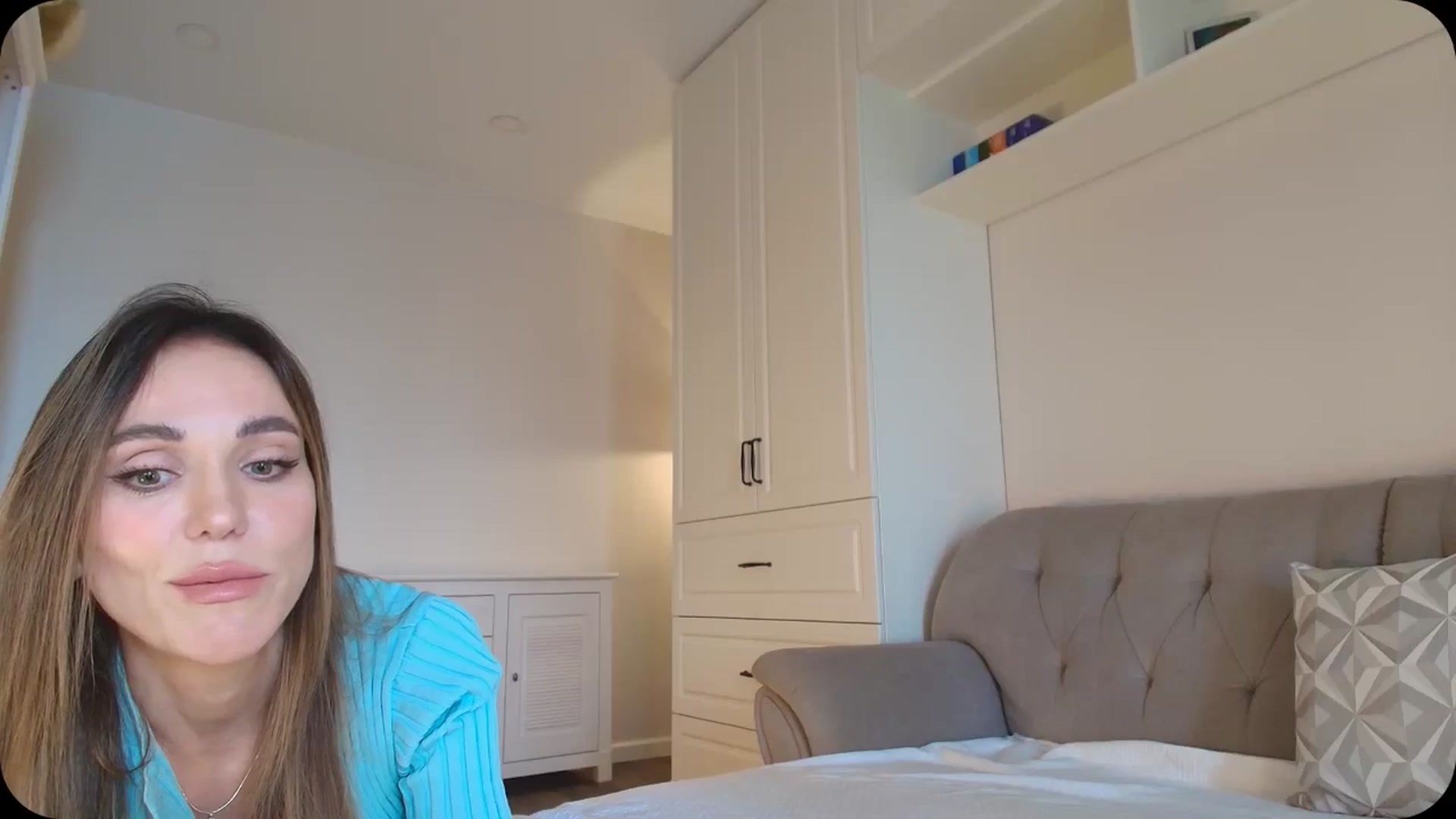 Gallery image thumbnail from Elysewine's myfreecams stream on, 04/20/2025, 06:24 image 13 of 20