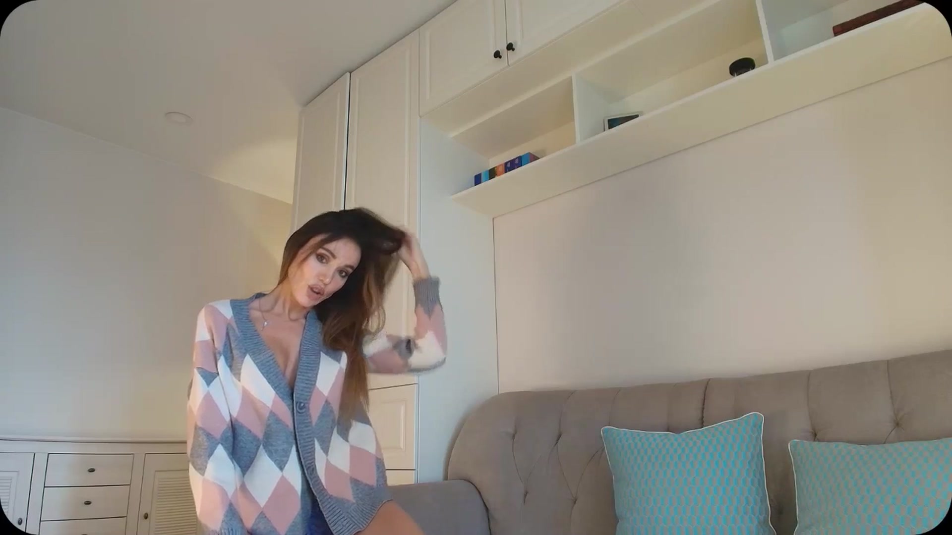 Gallery image thumbnail from Elysewine's myfreecams stream on, 04/27/2025, 05:48 image 4 of 20