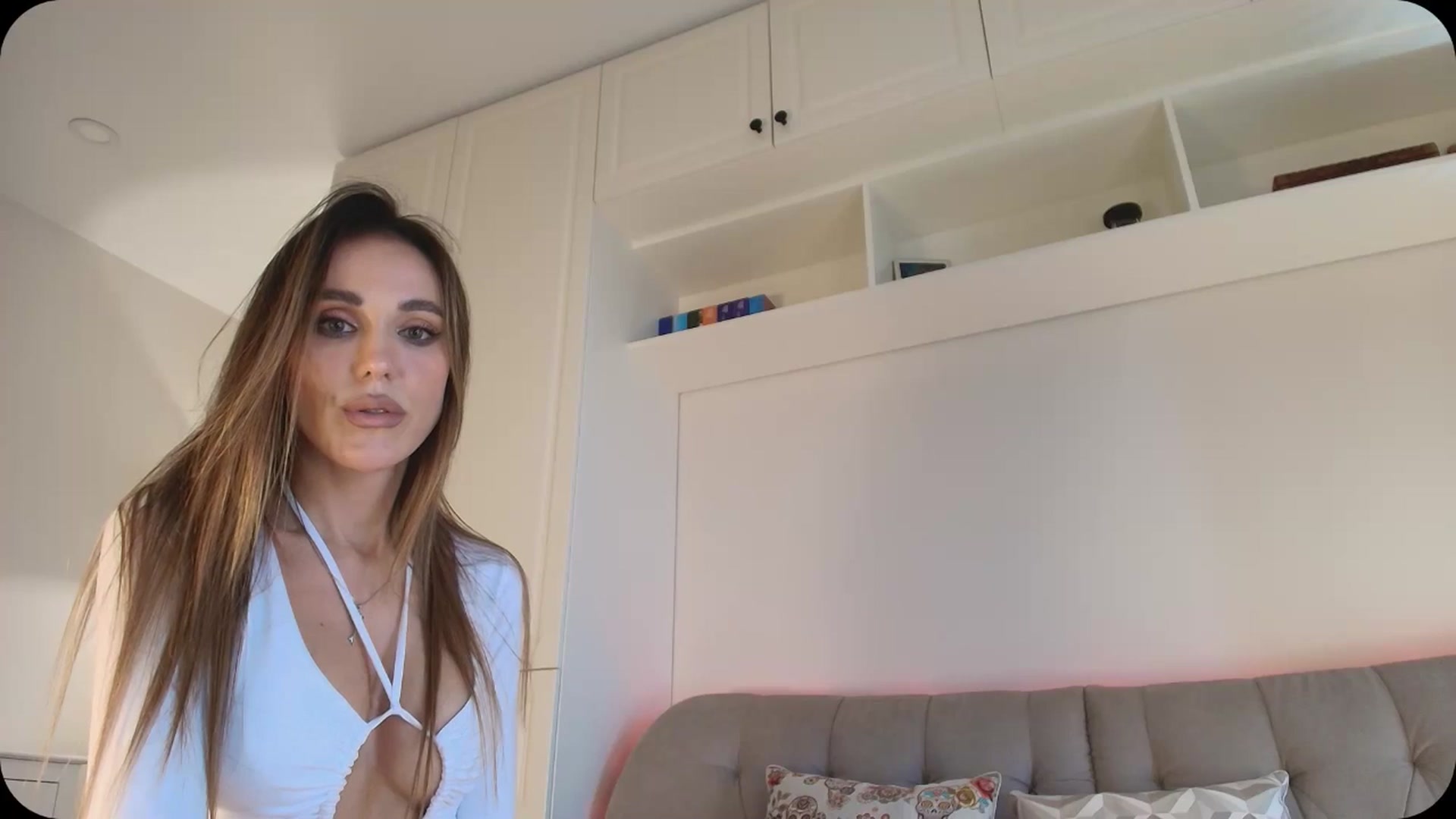 Gallery image thumbnail from Elysewine's myfreecams stream on, 05/02/2025, 07:05 image 11 of 20