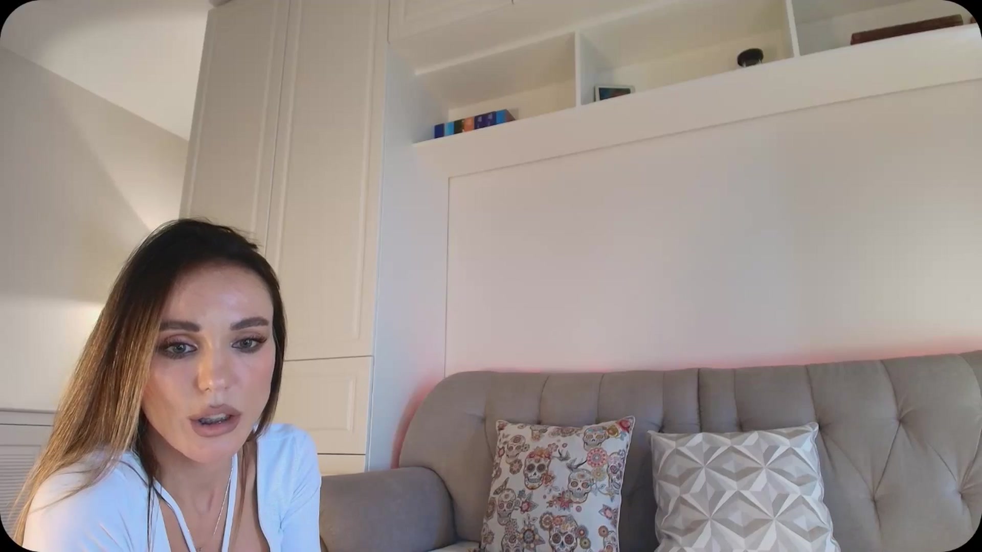 Gallery image thumbnail from Elysewine's myfreecams stream on, 05/02/2025, 09:09 image 2 of 20