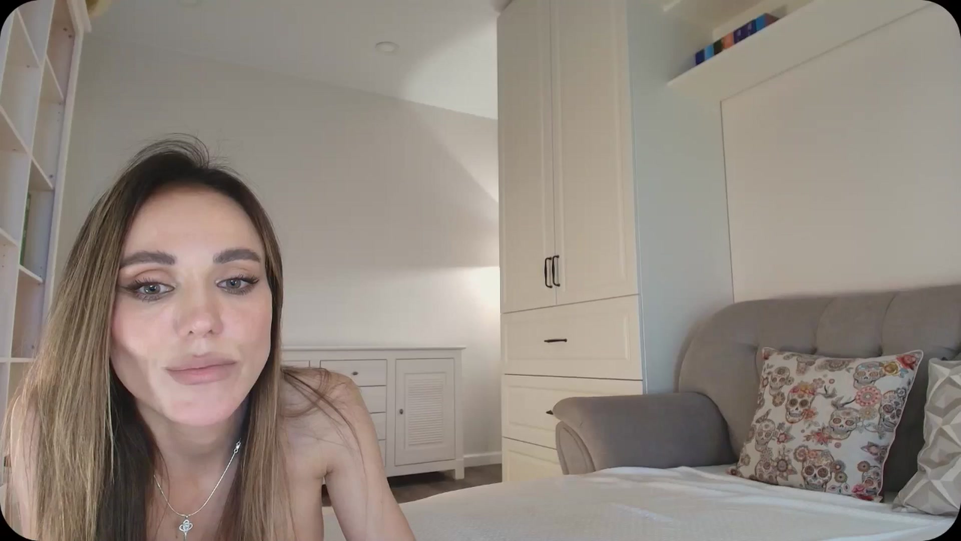 Gallery image thumbnail from Elysewine's myfreecams stream on, 05/02/2025, 09:56 image 8 of 20