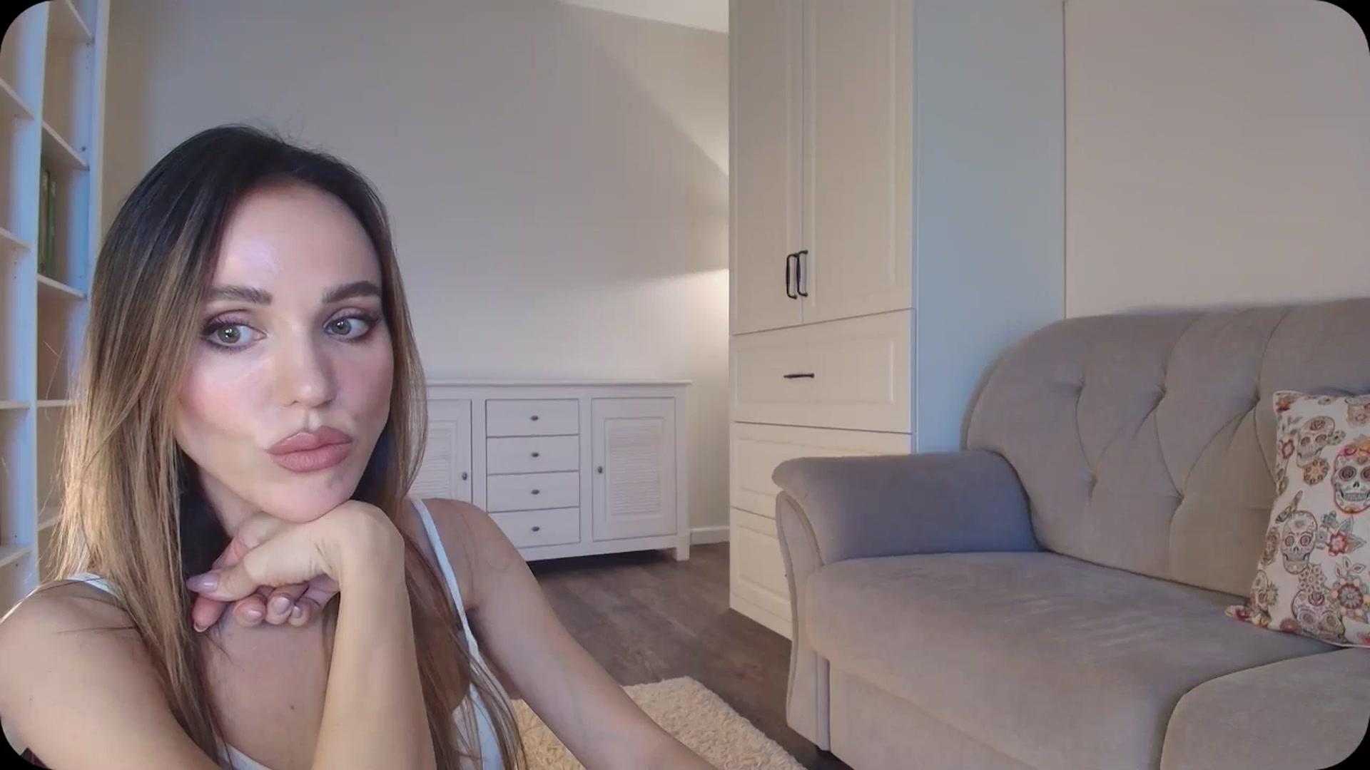 Gallery image thumbnail from Elysewine's myfreecams stream on, 05/09/2025, 07:22 image 20 of 20