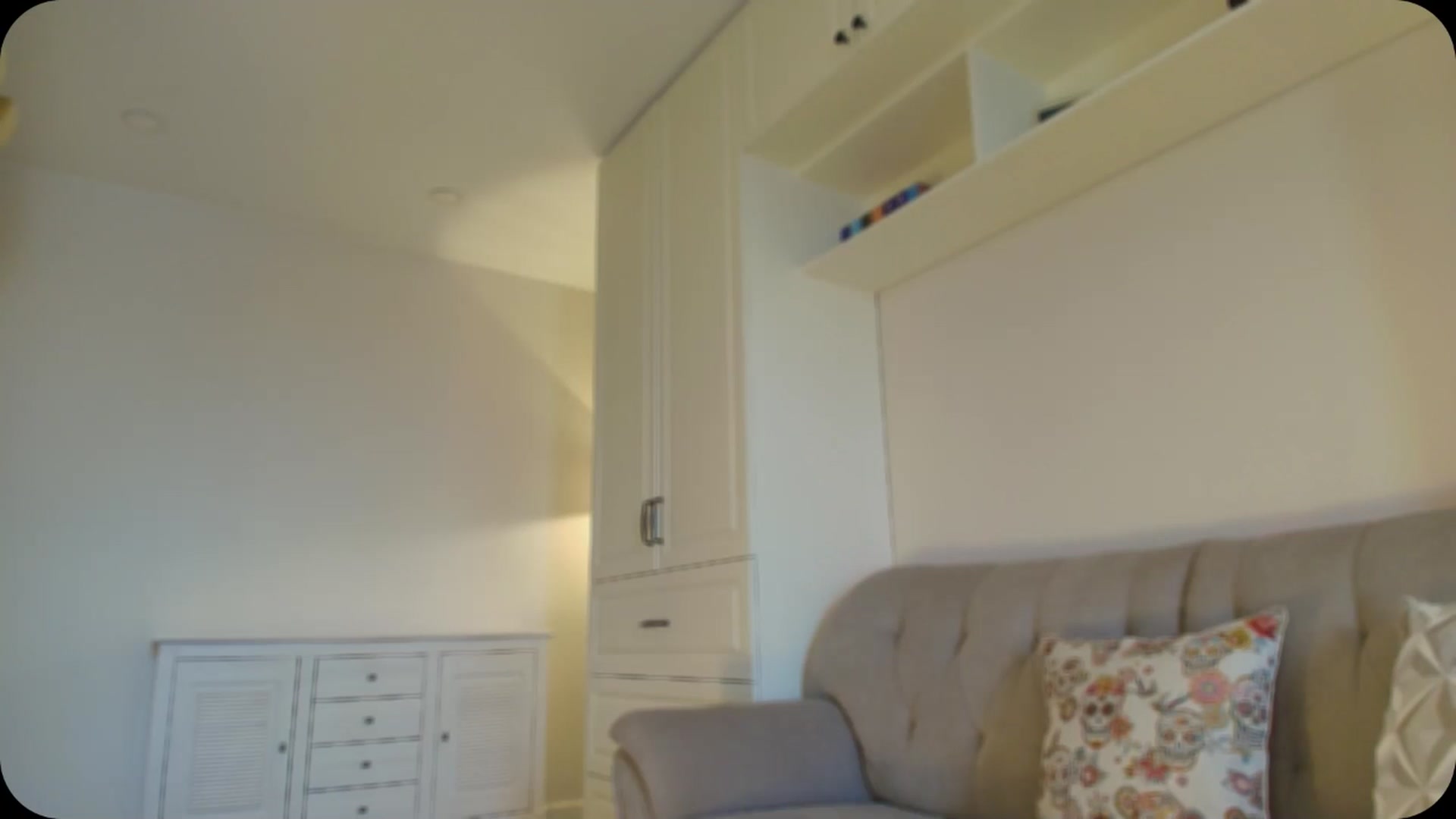 Gallery image thumbnail from Elysewine's myfreecams stream on, 05/09/2025, 07:22 image 2 of 20