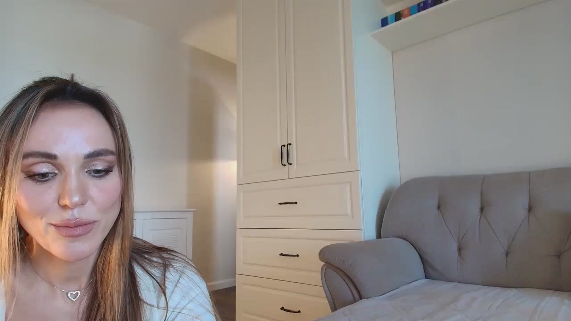Gallery image thumbnail from Elysewine's myfreecams stream on, 05/25/2025, 06:04 image 17 of 20